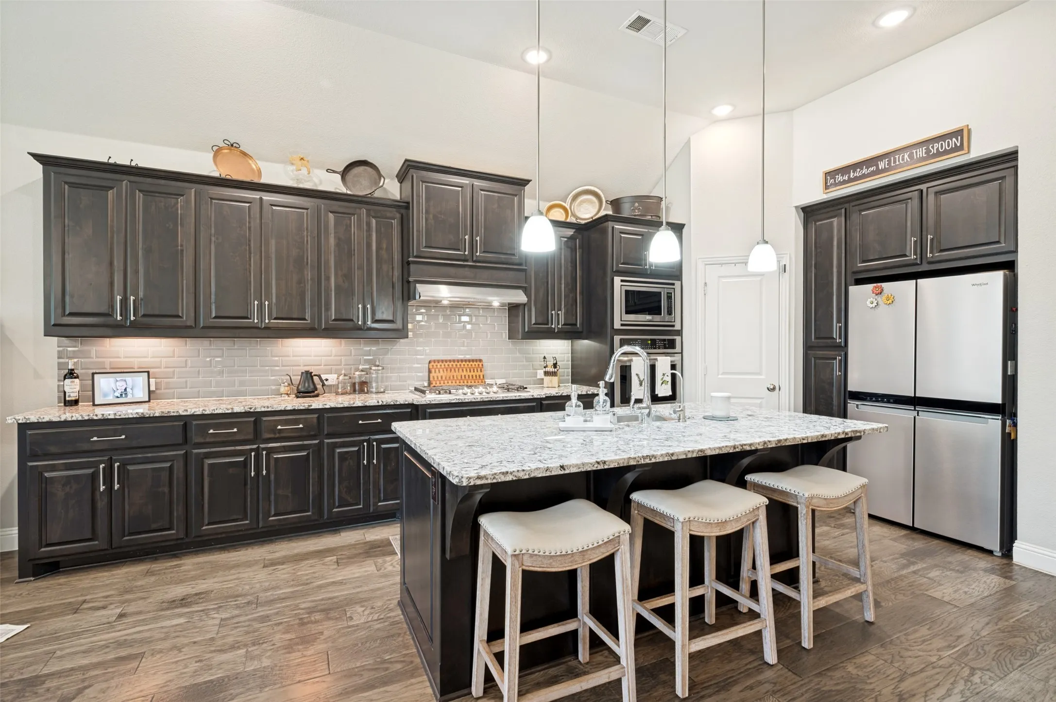 Single Family Residence For Sale in Denton County , 1020 Knoll Street, Little Elm, Texas 76227, 4 Bedrooms, 4 Bathrooms, 3 Garage spaces, 2,954 Sqft, built in 2018, Price $539,900, mls#21294635, Real Estate Agent in Little Elm, Homes For Sale in Denton county, Homes For Sale in Little Elm, Realtor in Little Elm Texas, Real Estate Brokerage Independent Realty Texas, Luminita Cordes Realtor