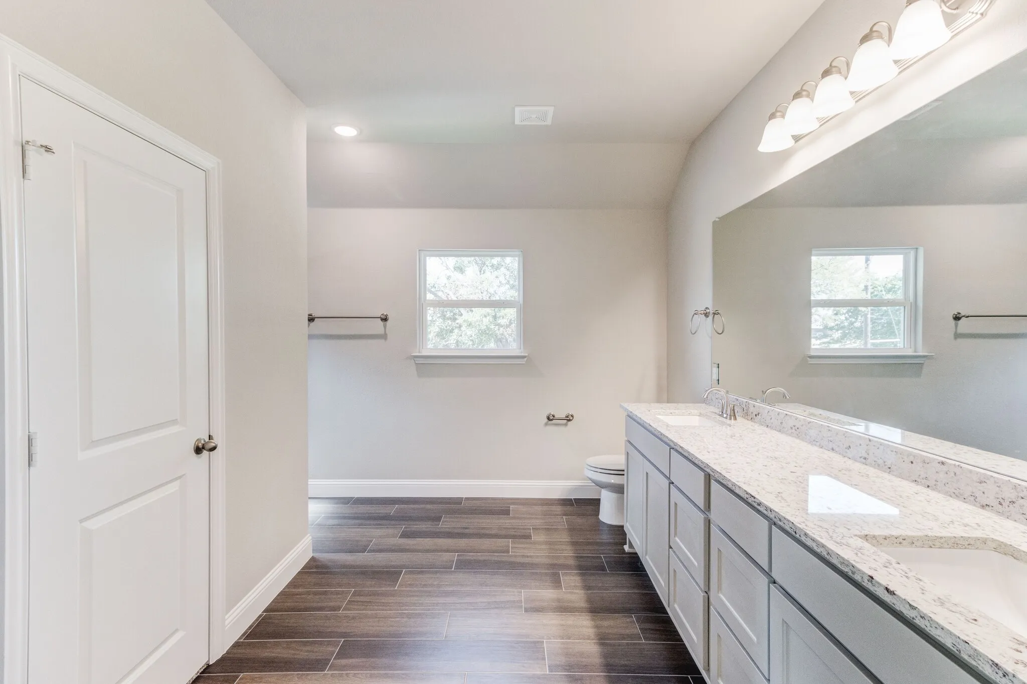 Single Family Residence For Sale in Grayson County , 789 WA Denton Drive, Van Alstyne, Texas 75495, 3 Bedroom, 3 Bathroom, 2 Garage spaces, 1,986 Sqft, built in 2023, mls#21298929, Real Estate Agent in Van Alstyne, Homes For Sale in Grayson county, Homes For Sale in Van Alstyne, Realtor in Van Alstyne Texas, Real Estate Brokerage Independent Realty Texas, Luminita Cordes Realtor