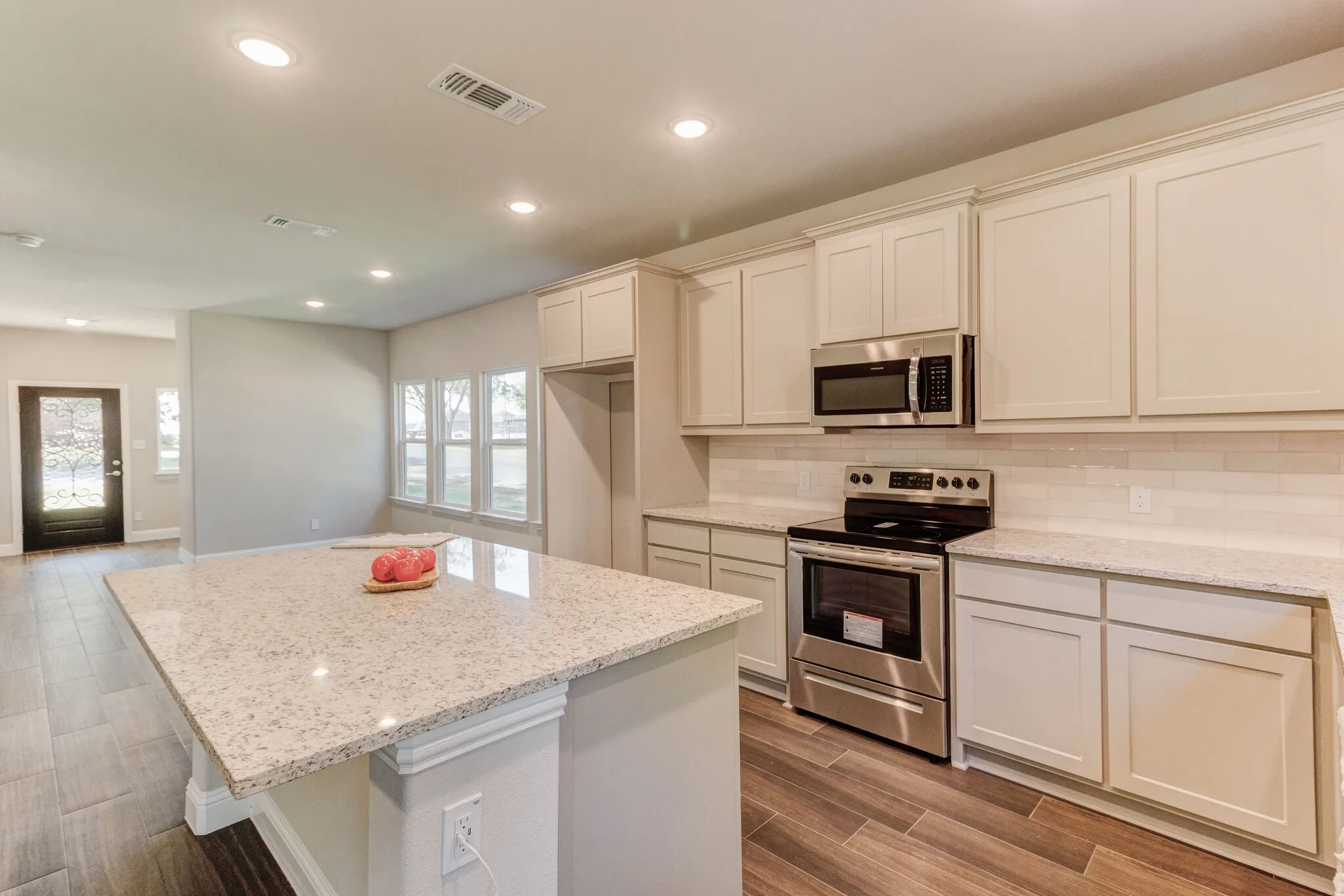 Single Family Residence For Sale in Grayson County , 789 WA Denton Drive, Van Alstyne, Texas 75495, 3 Bedroom, 3 Bathroom, 2 Garage spaces, 1,986 Sqft, built in 2023, mls#21298929, Real Estate Agent in Van Alstyne, Homes For Sale in Grayson county, Homes For Sale in Van Alstyne, Realtor in Van Alstyne Texas, Real Estate Brokerage Independent Realty Texas, Luminita Cordes Realtor