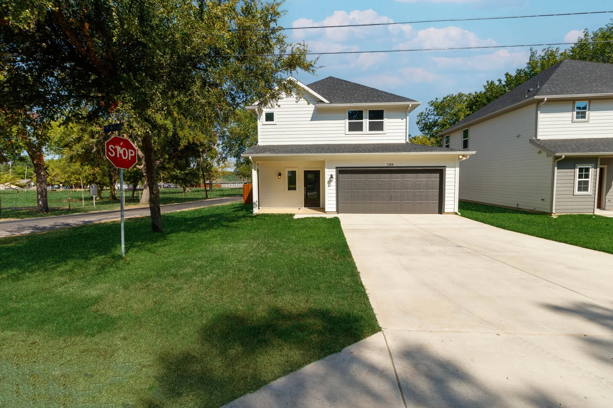 Single Family Residence For Sale in Grayson County , 789 WA Denton Drive, Van Alstyne, Texas 75495, 3 Bedroom, 3 Bathroom, 2 Garage spaces, 1,986 Sqft, built in 2023, mls#21298929, Real Estate Agent in Van Alstyne, Homes For Sale in Grayson county, Homes For Sale in Van Alstyne, Realtor in Van Alstyne Texas, Real Estate Brokerage Independent Realty Texas, Luminita Cordes Realtor