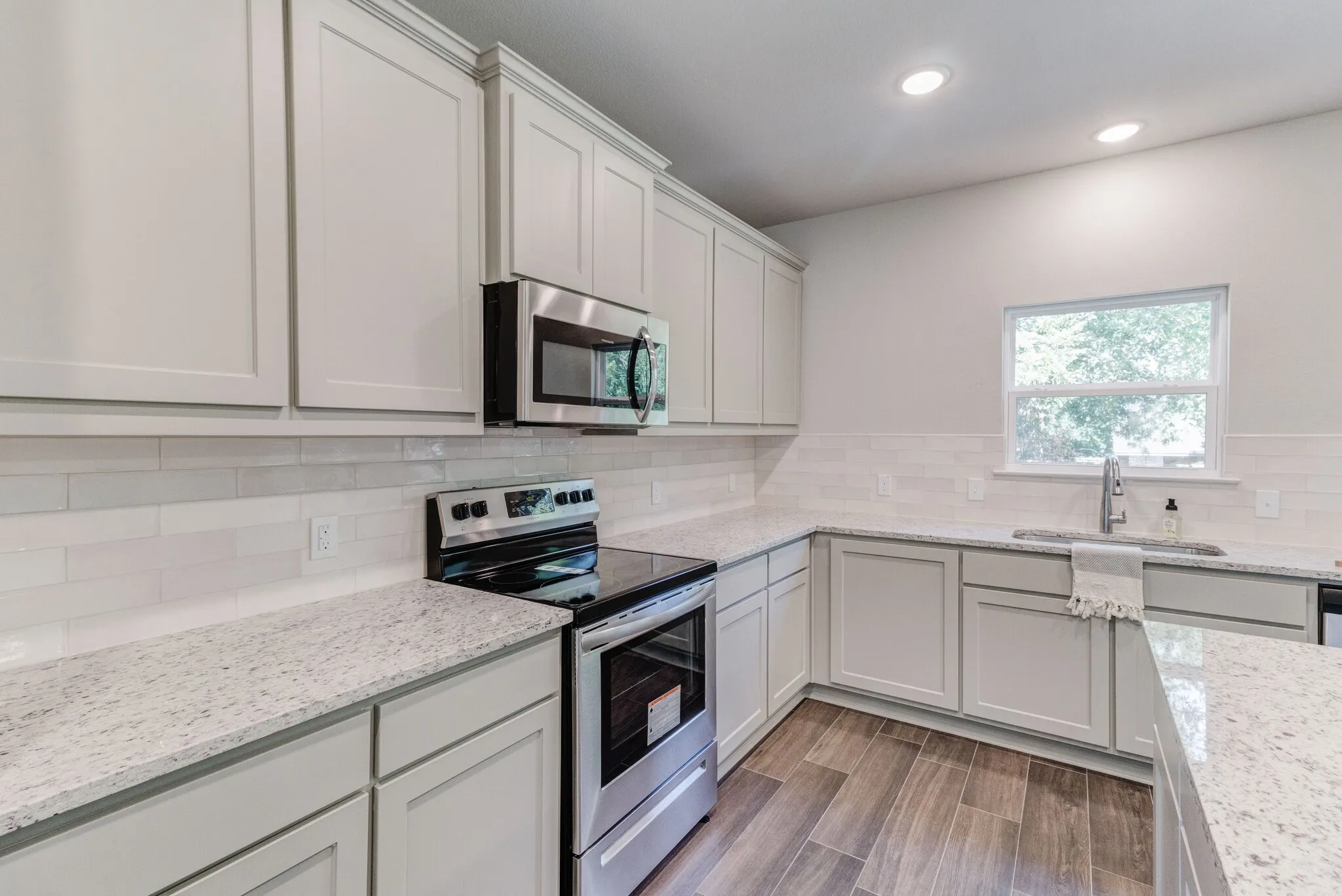 Single Family Residence For Sale in Grayson County , 789 WA Denton Drive, Van Alstyne, Texas 75495, 3 Bedroom, 3 Bathroom, 2 Garage spaces, 1,986 Sqft, built in 2023, mls#21298929, Real Estate Agent in Van Alstyne, Homes For Sale in Grayson county, Homes For Sale in Van Alstyne, Realtor in Van Alstyne Texas, Real Estate Brokerage Independent Realty Texas, Luminita Cordes Realtor