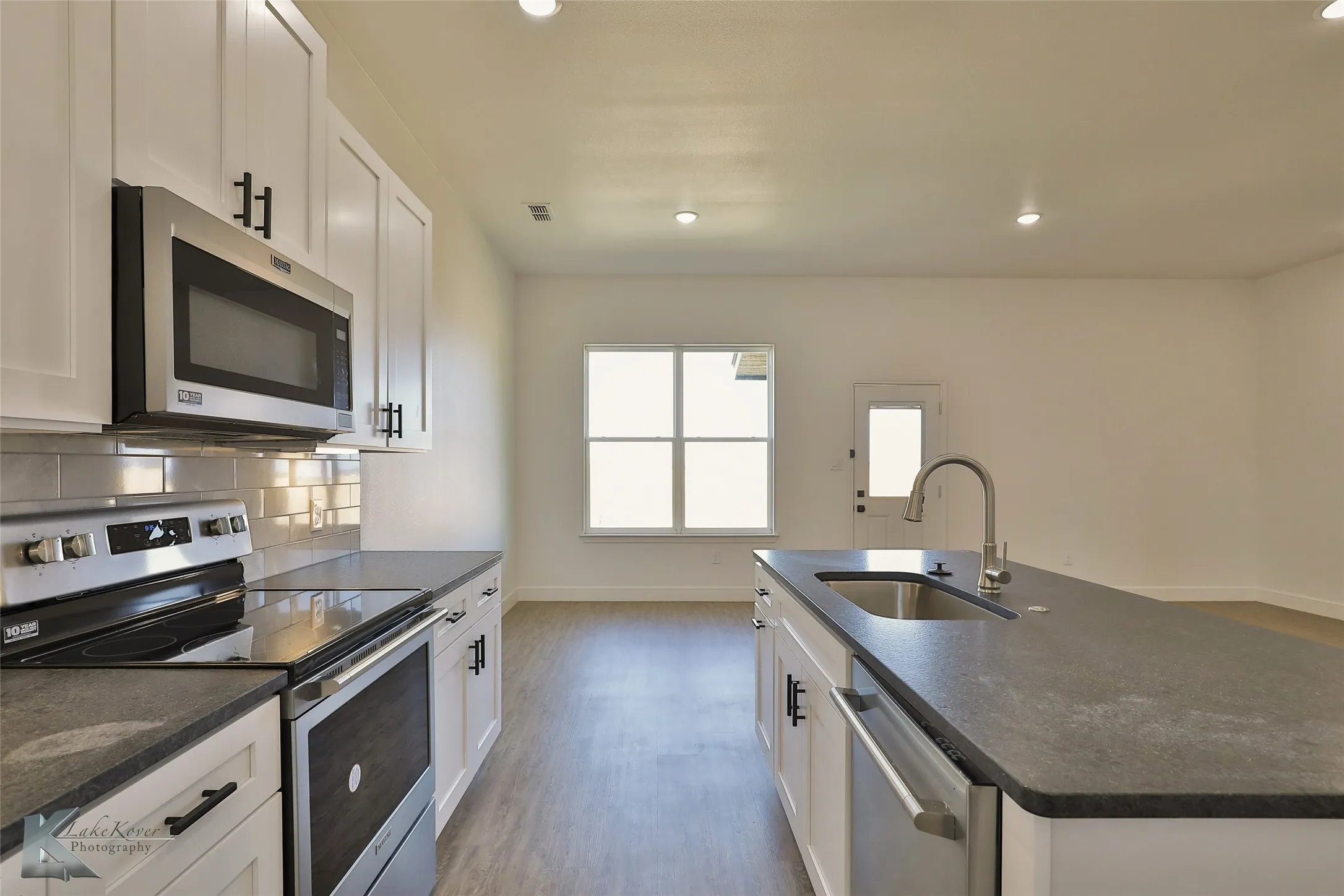 Duplex For Rent in Taylor County , 388 Kristie Path, Abilene, Texas 79602, 3 Bedroom, 2 Bathroom, 2 Garage spaces, 1,439 Sqft, built in 2024, mls#21298947, Real Estate Agent in Abilene, Homes For Rent in Taylor county, Homes For Rent in Abilene, Realtor in Abilene Texas, Real Estate Brokerage Independent Realty Texas, Luminita Cordes Realtor