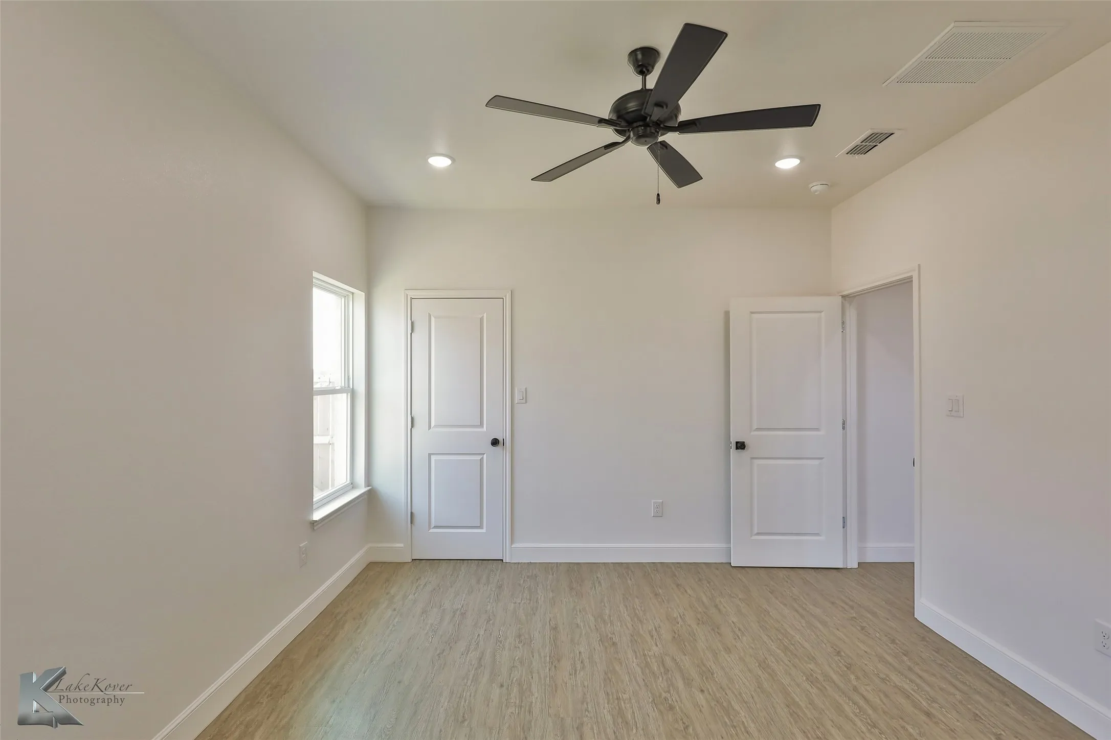 Duplex For Rent in Taylor County , 388 Kristie Path, Abilene, Texas 79602, 3 Bedroom, 2 Bathroom, 2 Garage spaces, 1,439 Sqft, built in 2024, mls#21298947, Real Estate Agent in Abilene, Homes For Rent in Taylor county, Homes For Rent in Abilene, Realtor in Abilene Texas, Real Estate Brokerage Independent Realty Texas, Luminita Cordes Realtor