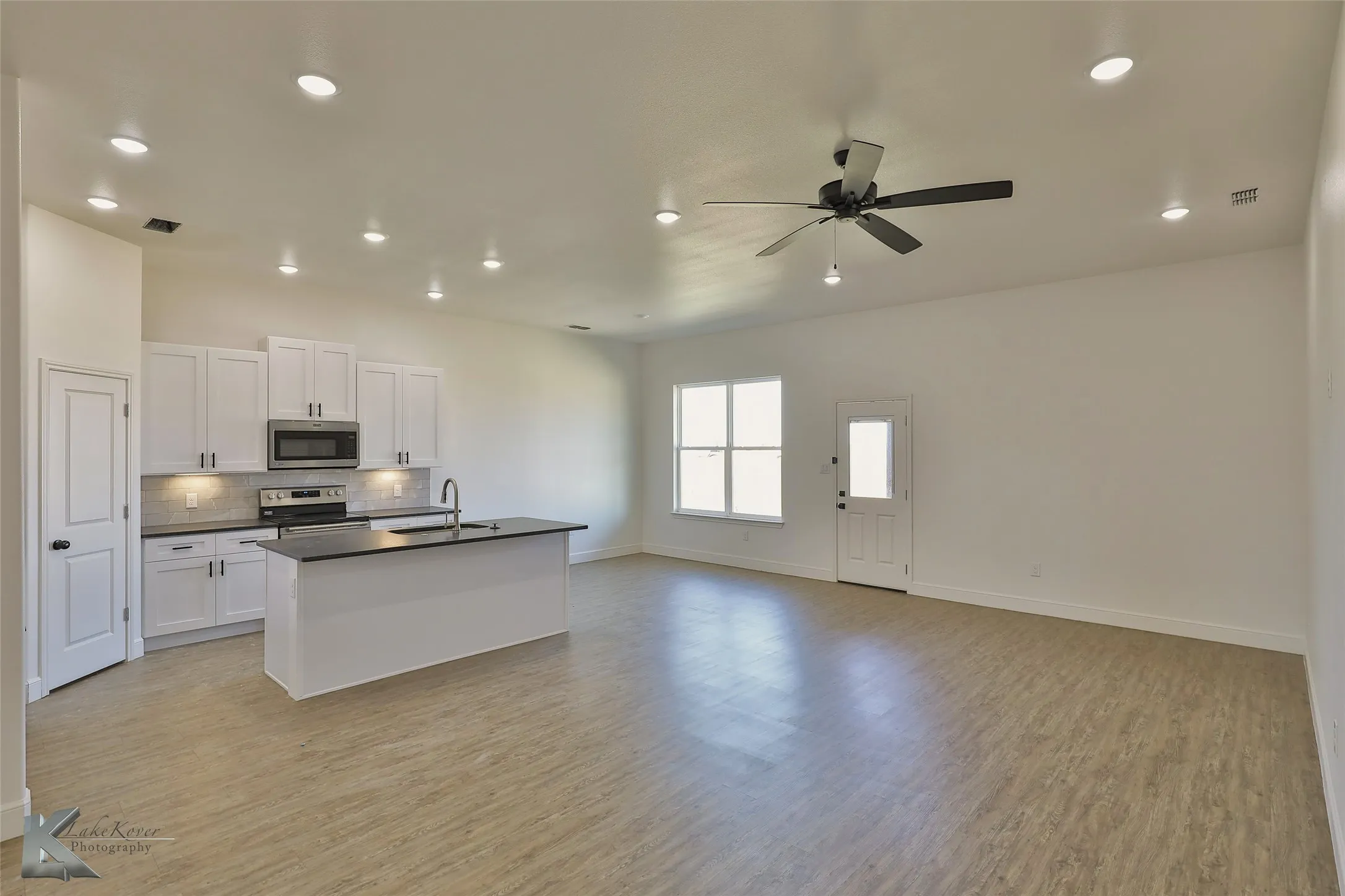 Duplex For Rent in Taylor County , 388 Kristie Path, Abilene, Texas 79602, 3 Bedroom, 2 Bathroom, 2 Garage spaces, 1,439 Sqft, built in 2024, mls#21298947, Real Estate Agent in Abilene, Homes For Rent in Taylor county, Homes For Rent in Abilene, Realtor in Abilene Texas, Real Estate Brokerage Independent Realty Texas, Luminita Cordes Realtor