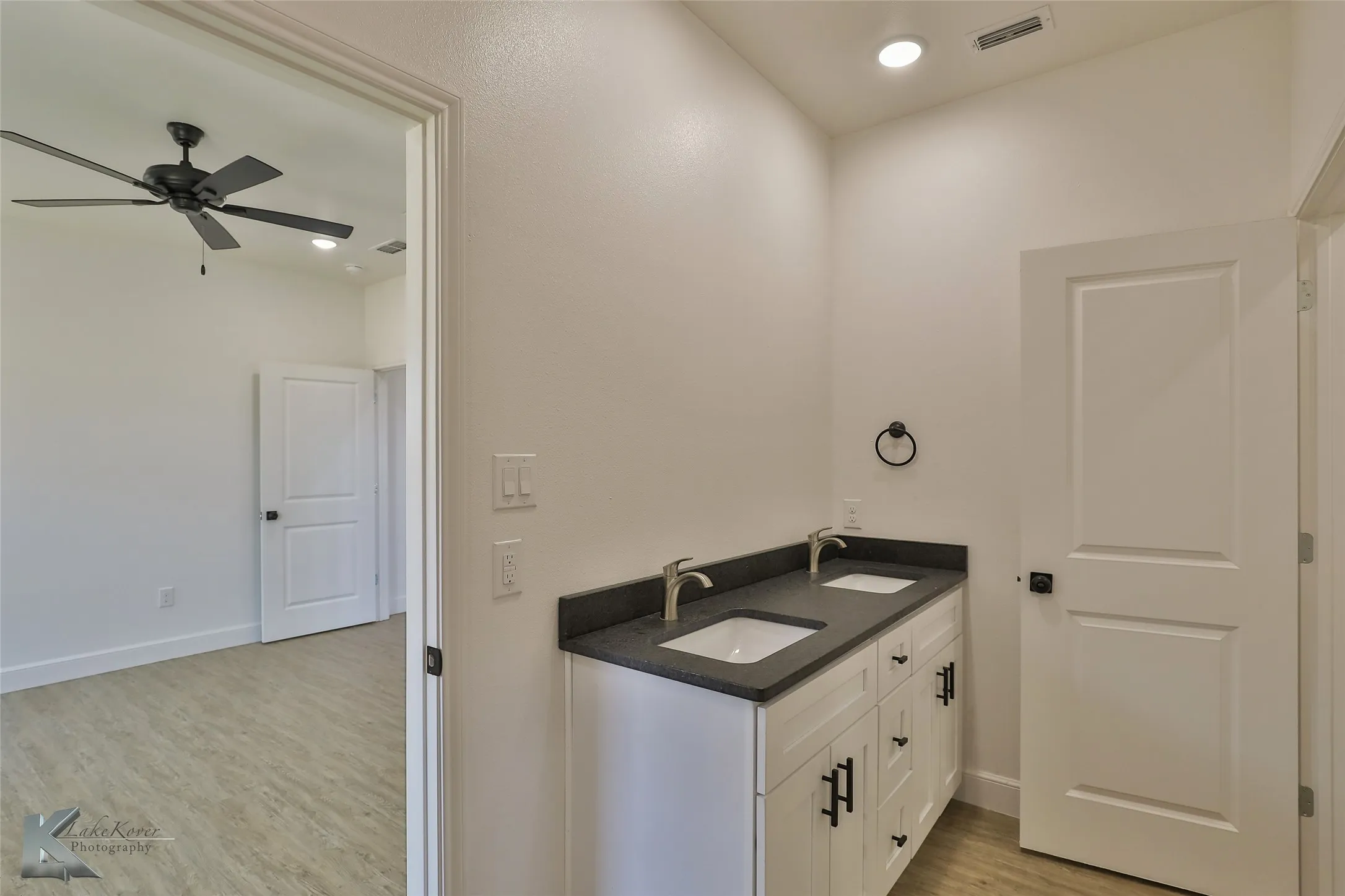 Duplex For Rent in Taylor County , 388 Kristie Path, Abilene, Texas 79602, 3 Bedroom, 2 Bathroom, 2 Garage spaces, 1,439 Sqft, built in 2024, mls#21298947, Real Estate Agent in Abilene, Homes For Rent in Taylor county, Homes For Rent in Abilene, Realtor in Abilene Texas, Real Estate Brokerage Independent Realty Texas, Luminita Cordes Realtor