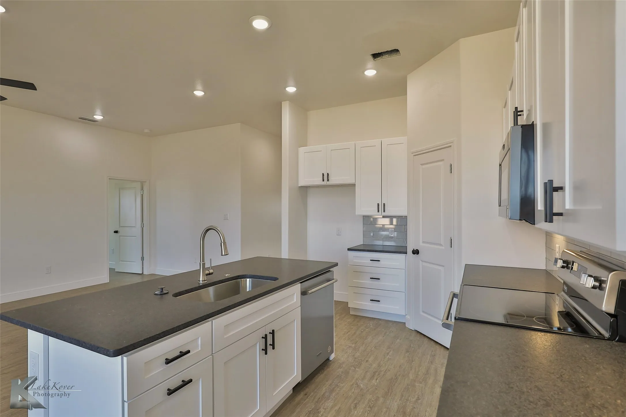Duplex For Rent in Taylor County , 388 Kristie Path, Abilene, Texas 79602, 3 Bedroom, 2 Bathroom, 2 Garage spaces, 1,439 Sqft, built in 2024, mls#21298947, Real Estate Agent in Abilene, Homes For Rent in Taylor county, Homes For Rent in Abilene, Realtor in Abilene Texas, Real Estate Brokerage Independent Realty Texas, Luminita Cordes Realtor