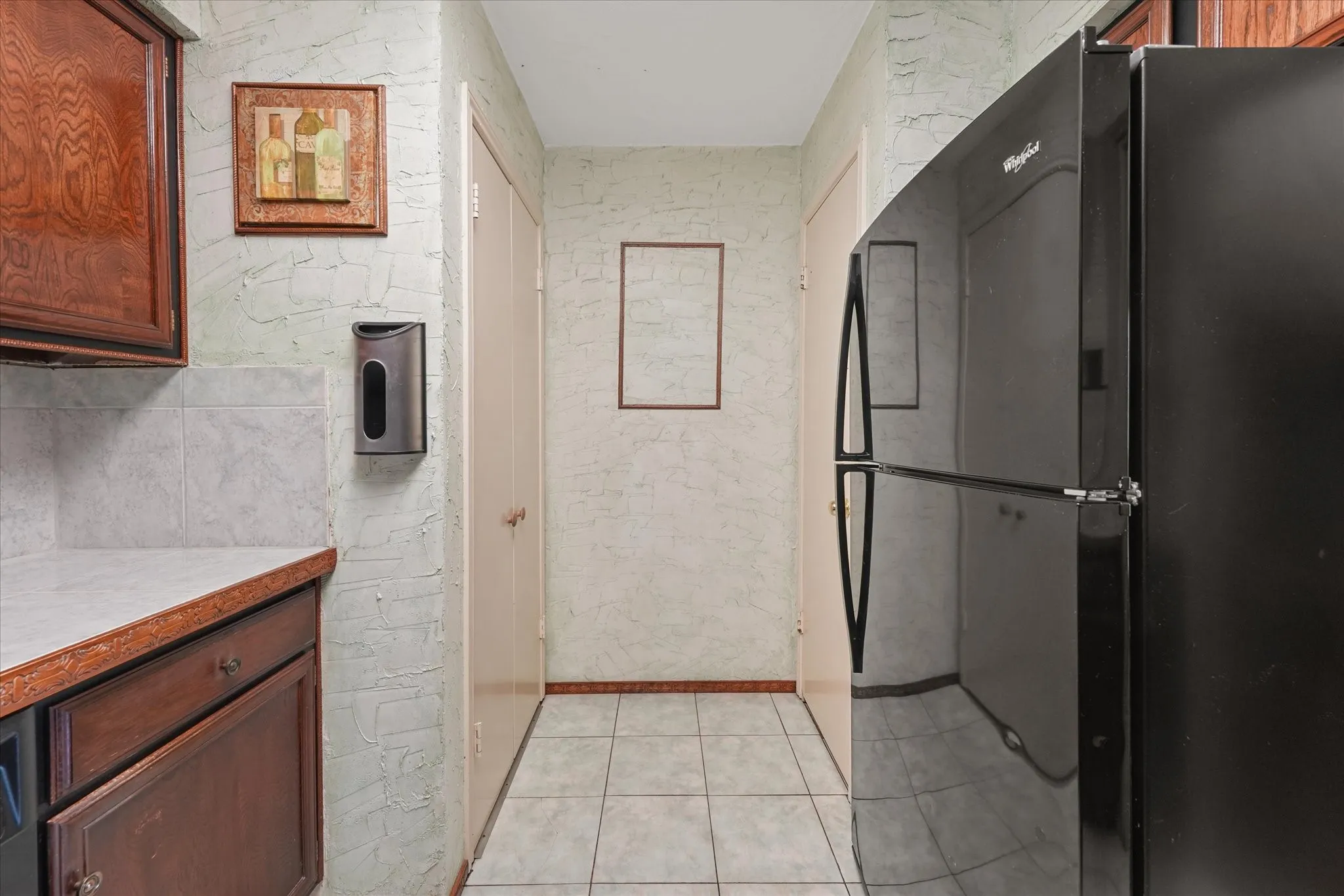 Condominium For Sale in Dallas County , 15151 Berry Trail 1404, Dallas, Texas 75248, 2 Bedroom, 2 Bathroom, Garage spaces, 966 Sqft, built in 1980, mls#21296493, Real Estate Agent in Dallas, Homes For Sale in Dallas county, Homes For Sale in Dallas, Realtor in Dallas Texas, Real Estate Brokerage Independent Realty Texas, Luminita Cordes Realtor