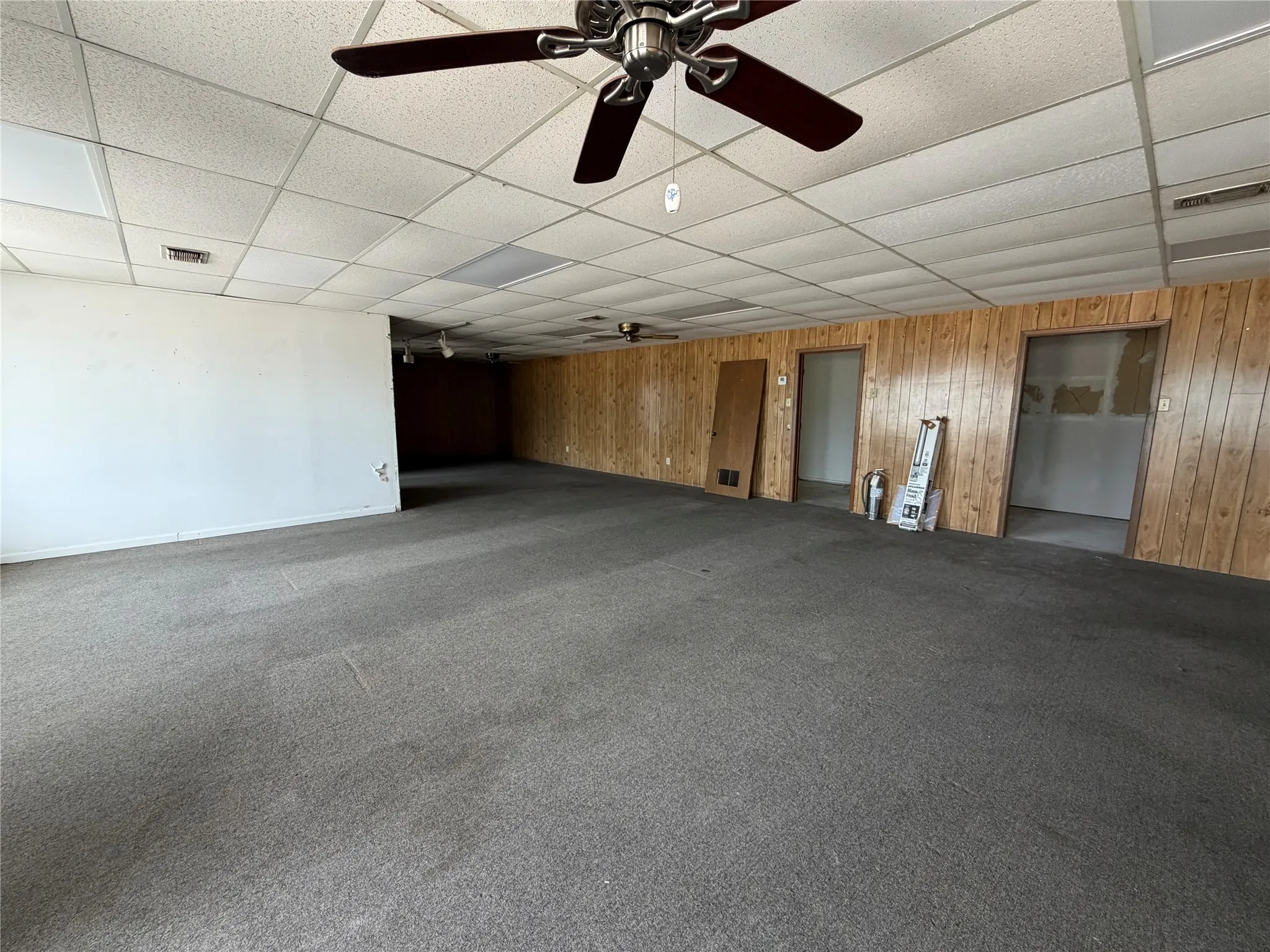 Retail For Rent in Henderson County , 430 S Seven Points Drive B, Seven Points, Texas 75143, 0, 0, Garage spaces, 0 Sqft, built in 1987, mls#21298993, Real Estate Agent in Seven Points, Homes For Rent in Henderson county, Homes For Rent in Seven Points, Realtor in Seven Points Texas, Real Estate Brokerage Independent Realty Texas, Luminita Cordes Realtor