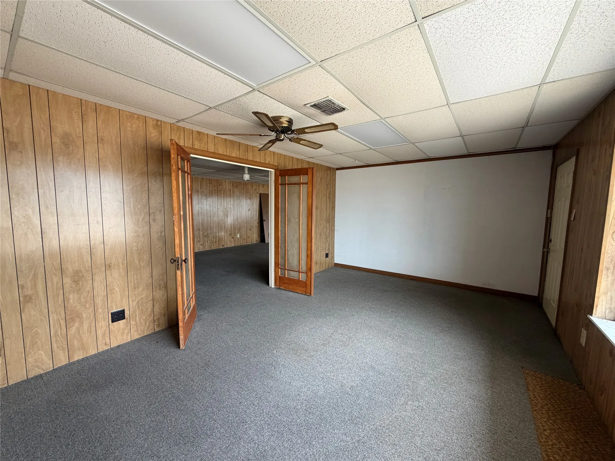 Retail For Rent in Henderson County , 430 S Seven Points Drive B, Seven Points, Texas 75143, 0, 0, Garage spaces, 0 Sqft, built in 1987, mls#21298993, Real Estate Agent in Seven Points, Homes For Rent in Henderson county, Homes For Rent in Seven Points, Realtor in Seven Points Texas, Real Estate Brokerage Independent Realty Texas, Luminita Cordes Realtor