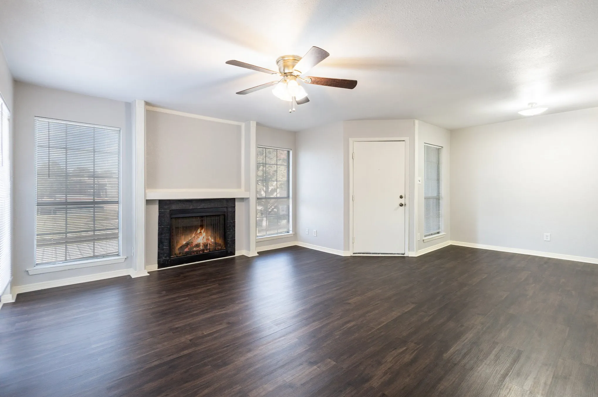 Condominium For Sale in Dallas County , 12480 Abrams Road 723, Dallas, Texas 75243, 1 Bedroom, 1 Bathroom, Garage spaces, 729 Sqft, built in 1982, mls#21298436, Real Estate Agent in Dallas, Homes For Sale in Dallas county, Homes For Sale in Dallas, Realtor in Dallas Texas, Real Estate Brokerage Independent Realty Texas, Luminita Cordes Realtor