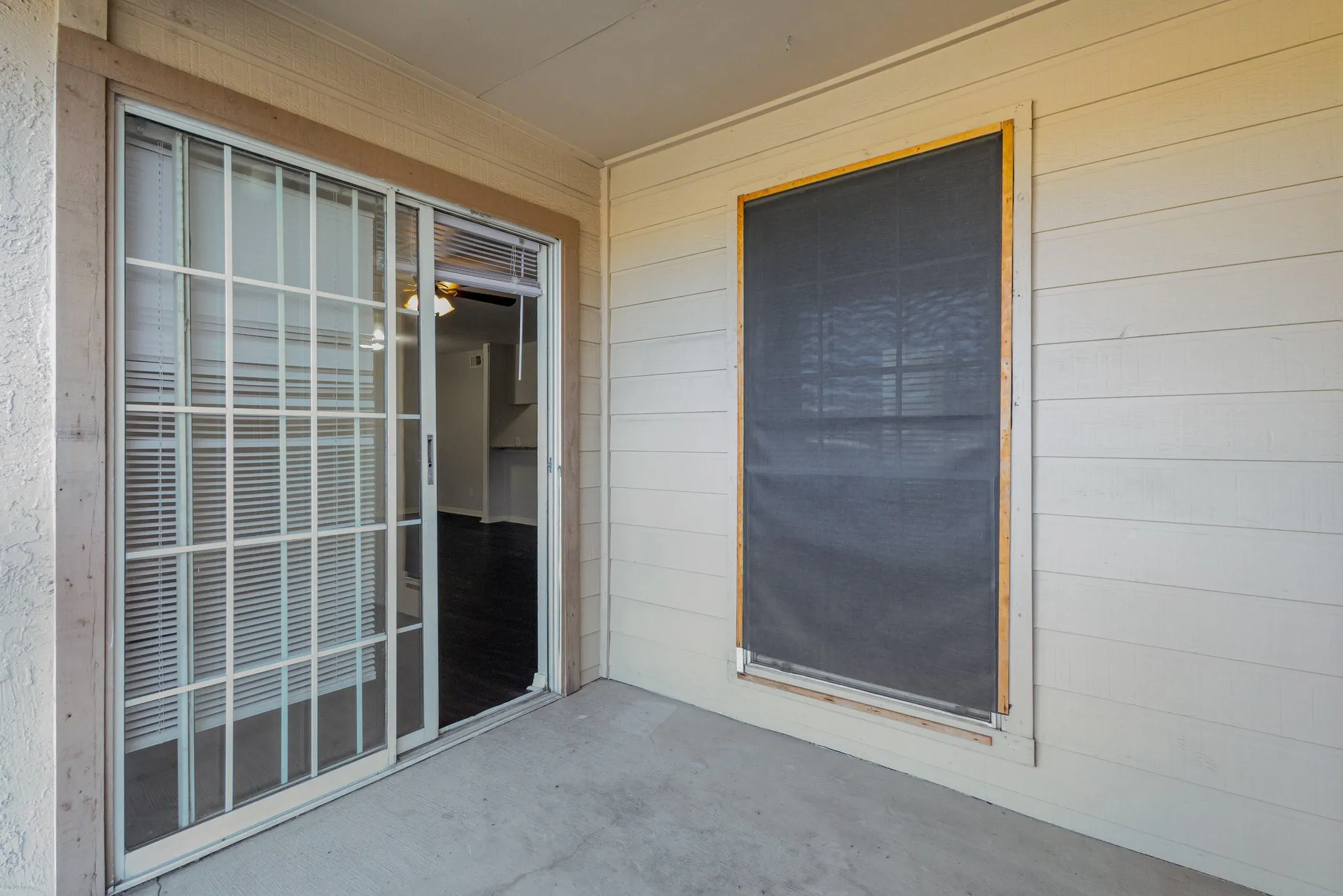 Condominium For Sale in Dallas County , 12480 Abrams Road 723, Dallas, Texas 75243, 1 Bedroom, 1 Bathroom, Garage spaces, 729 Sqft, built in 1982, mls#21298436, Real Estate Agent in Dallas, Homes For Sale in Dallas county, Homes For Sale in Dallas, Realtor in Dallas Texas, Real Estate Brokerage Independent Realty Texas, Luminita Cordes Realtor