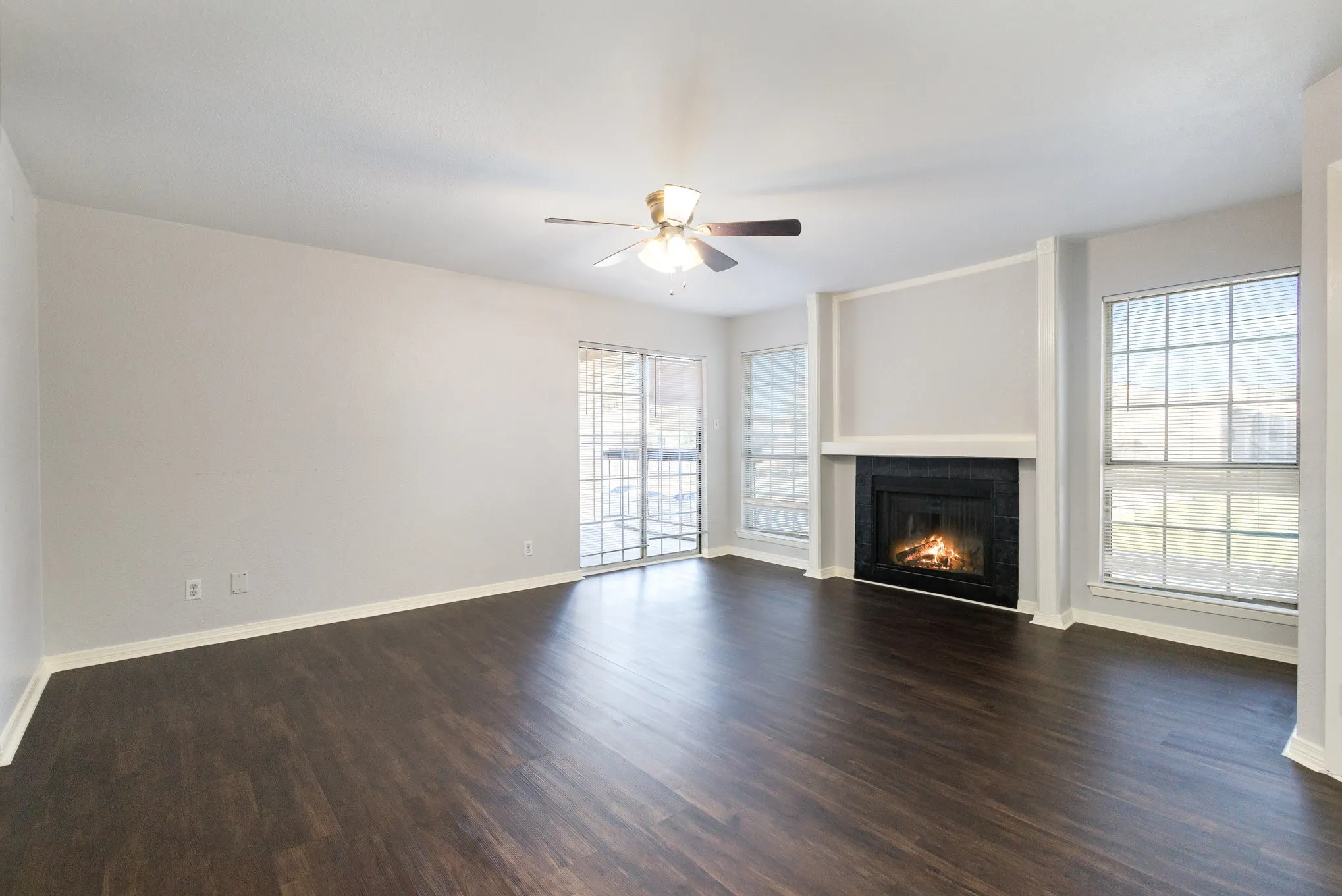 Condominium For Sale in Dallas County , 12480 Abrams Road 723, Dallas, Texas 75243, 1 Bedroom, 1 Bathroom, Garage spaces, 729 Sqft, built in 1982, mls#21298436, Real Estate Agent in Dallas, Homes For Sale in Dallas county, Homes For Sale in Dallas, Realtor in Dallas Texas, Real Estate Brokerage Independent Realty Texas, Luminita Cordes Realtor