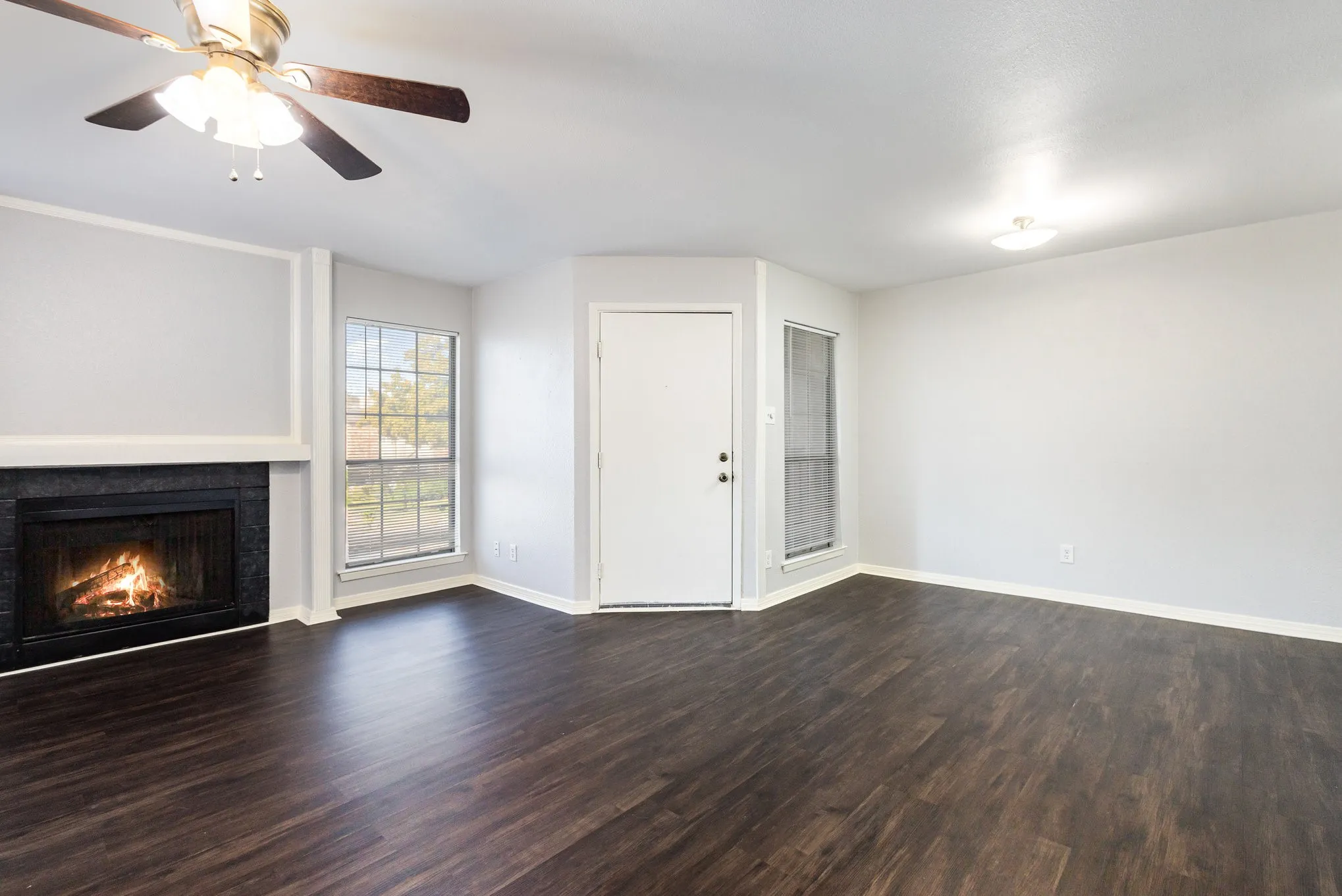 Condominium For Sale in Dallas County , 12480 Abrams Road 723, Dallas, Texas 75243, 1 Bedroom, 1 Bathroom, Garage spaces, 729 Sqft, built in 1982, mls#21298436, Real Estate Agent in Dallas, Homes For Sale in Dallas county, Homes For Sale in Dallas, Realtor in Dallas Texas, Real Estate Brokerage Independent Realty Texas, Luminita Cordes Realtor