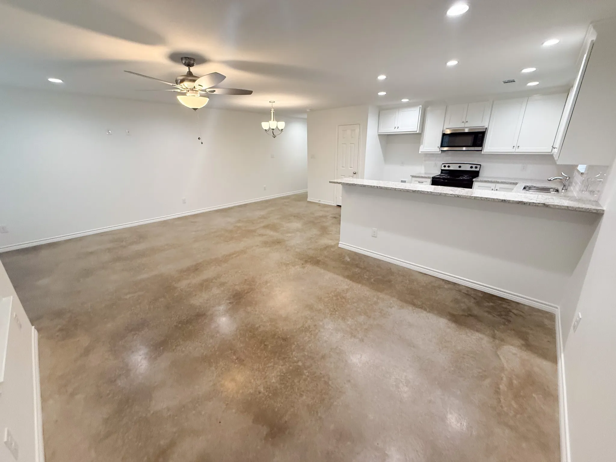 Duplex For Rent in Navarro County , 200 N Dallas Street 112, Rice, Texas 75155, 2 Bedroom, 2 Bathroom, Garage spaces, 1,311 Sqft, built in 2026, mls#21298994, Real Estate Agent in Rice, Homes For Rent in Navarro county, Homes For Rent in Rice, Realtor in Rice Texas, Real Estate Brokerage Independent Realty Texas, Luminita Cordes Realtor