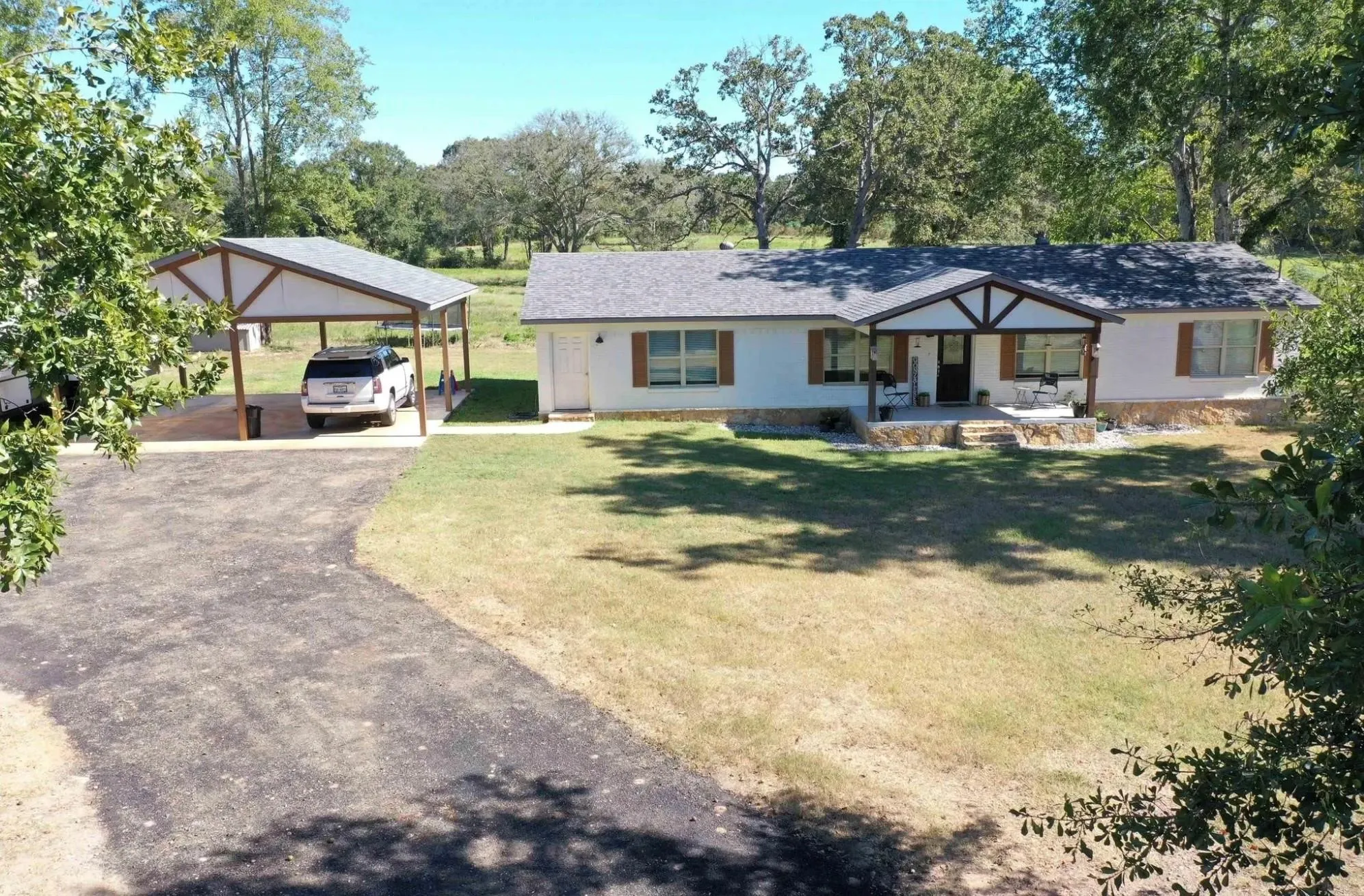 Single Family Residence For Rent in Henderson County , 12817 US Highway 175 E, Larue, Texas 75770, 4 Bedroom, 2 Bathroom, Garage spaces, 2,044 Sqft, built in 1981, mls#21299002, Real Estate Agent in Larue, Homes For Rent in Henderson county, Homes For Rent in Larue, Realtor in Larue Texas, Real Estate Brokerage Independent Realty Texas, Luminita Cordes Realtor