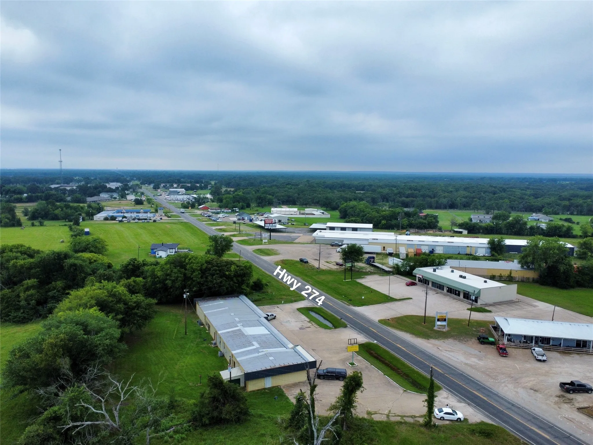Retail For Rent in Henderson County , 430 S Seven Points Drive C, Seven Points, Texas 75143, 0, 0, Garage spaces, 0 Sqft, built in 1987, Price $525, mls#21299000, Real Estate Agent in Seven Points, Homes For Rent in Henderson county, Homes For Rent in Seven Points, Realtor in Seven Points Texas, Real Estate Brokerage Independent Realty Texas, Luminita Cordes Realtor