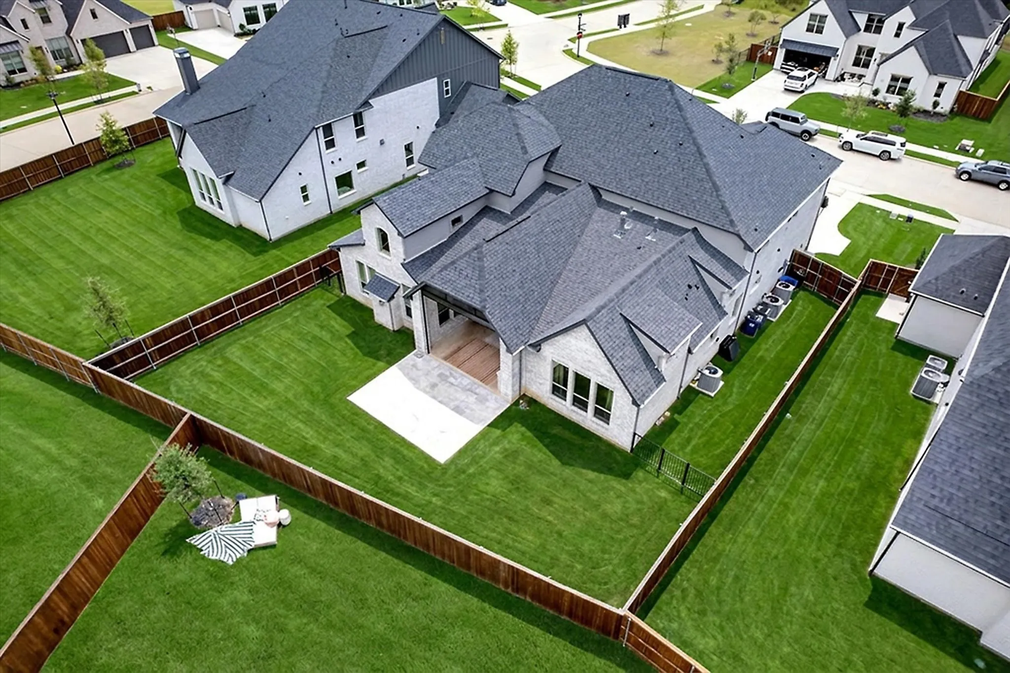 Single Family Residence For Sale in Collin County , 1005 Kelley Lane, Celina, Texas 75009, 5 Bedroom, 6 Bathroom, 3 Garage spaces, 4,858 Sqft, built in 2024, mls#21232793, Real Estate Agent in Celina, Homes For Sale in Collin county, Homes For Sale in Celina, Realtor in Celina Texas, Real Estate Brokerage Independent Realty Texas, Luminita Cordes Realtor