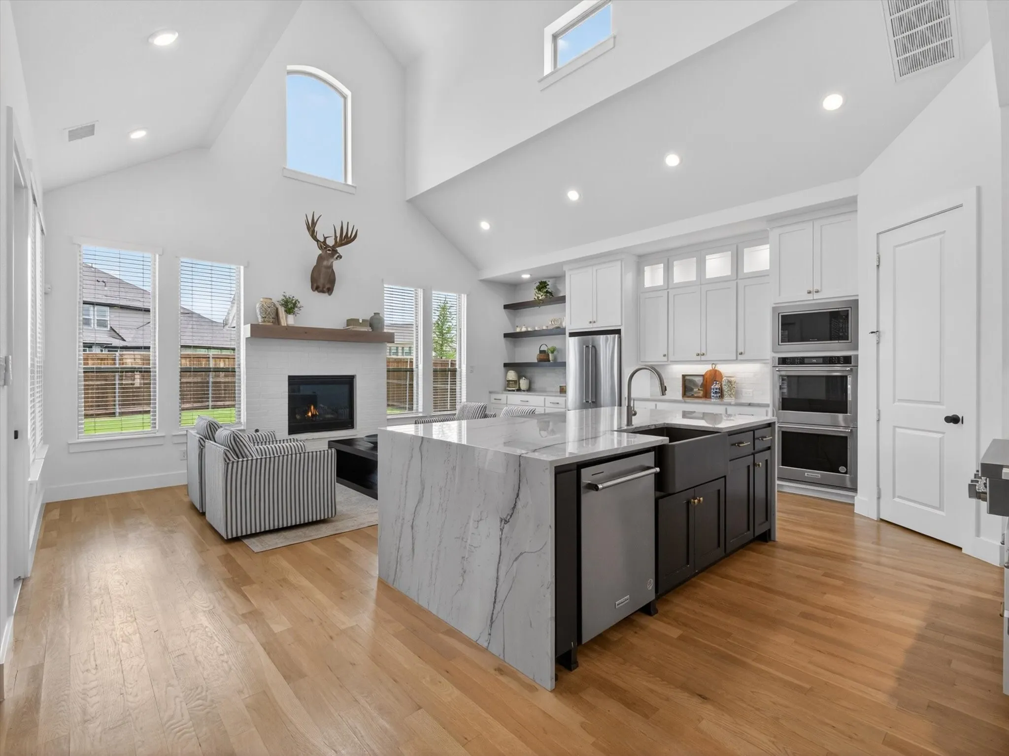 Single Family Residence For Sale in Collin County , 1005 Kelley Lane, Celina, Texas 75009, 5 Bedroom, 6 Bathroom, 3 Garage spaces, 4,858 Sqft, built in 2024, mls#21232793, Real Estate Agent in Celina, Homes For Sale in Collin county, Homes For Sale in Celina, Realtor in Celina Texas, Real Estate Brokerage Independent Realty Texas, Luminita Cordes Realtor