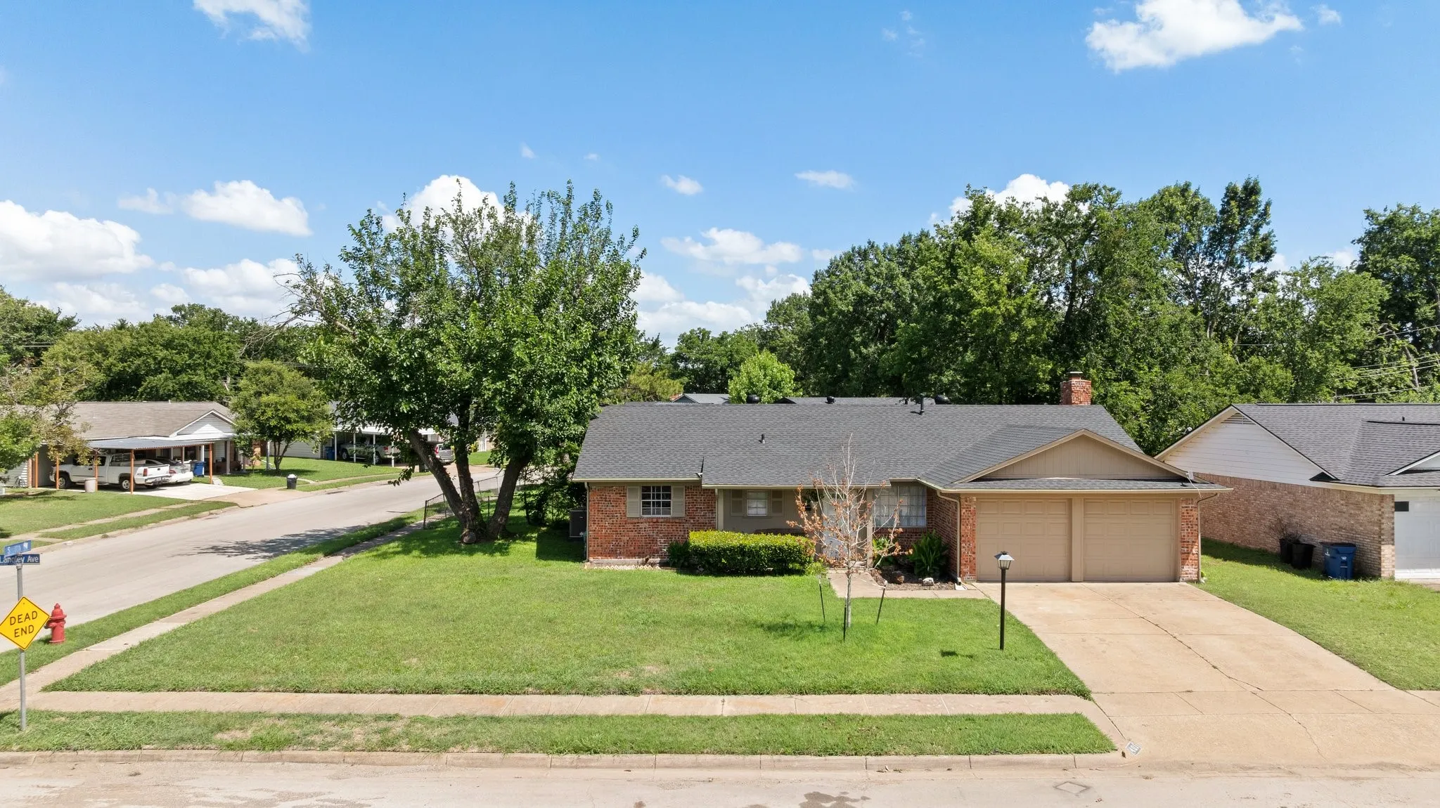 Single Family Residence For Sale in Tarrant County , 401 Langley Avenue, Everman, Texas 76140, 3 Bedroom, 2 Bathroom, 2 Garage spaces, 1,248 Sqft, built in 1965, mls#21299029, Real Estate Agent in Everman, Homes For Sale in Tarrant county, Homes For Sale in Everman, Realtor in Everman Texas, Real Estate Brokerage Independent Realty Texas, Luminita Cordes Realtor