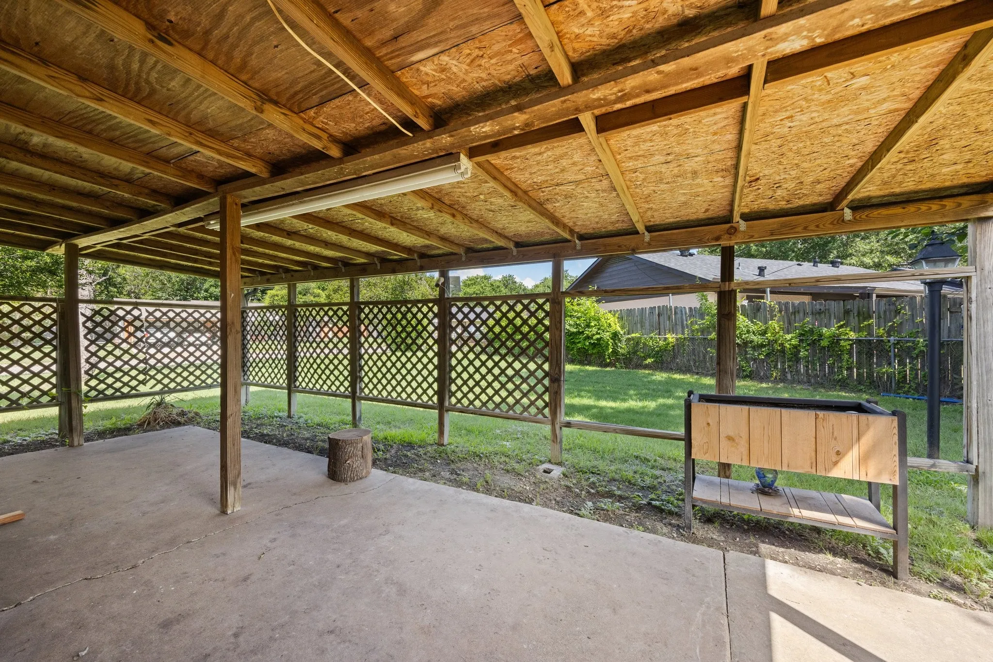Single Family Residence For Sale in Tarrant County , 401 Langley Avenue, Everman, Texas 76140, 3 Bedroom, 2 Bathroom, 2 Garage spaces, 1,248 Sqft, built in 1965, mls#21299029, Real Estate Agent in Everman, Homes For Sale in Tarrant county, Homes For Sale in Everman, Realtor in Everman Texas, Real Estate Brokerage Independent Realty Texas, Luminita Cordes Realtor
