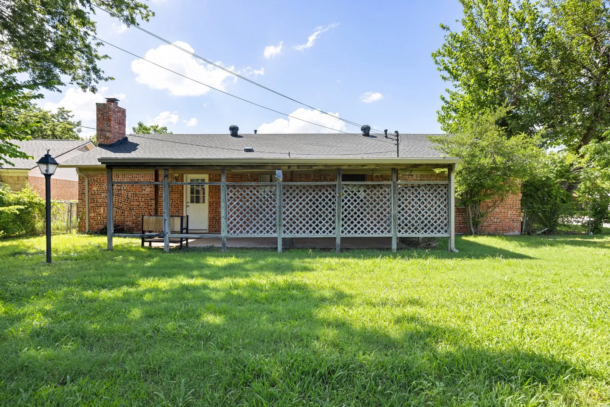 Single Family Residence For Sale in Tarrant County , 401 Langley Avenue, Everman, Texas 76140, 3 Bedroom, 2 Bathroom, 2 Garage spaces, 1,248 Sqft, built in 1965, mls#21299029, Real Estate Agent in Everman, Homes For Sale in Tarrant county, Homes For Sale in Everman, Realtor in Everman Texas, Real Estate Brokerage Independent Realty Texas, Luminita Cordes Realtor