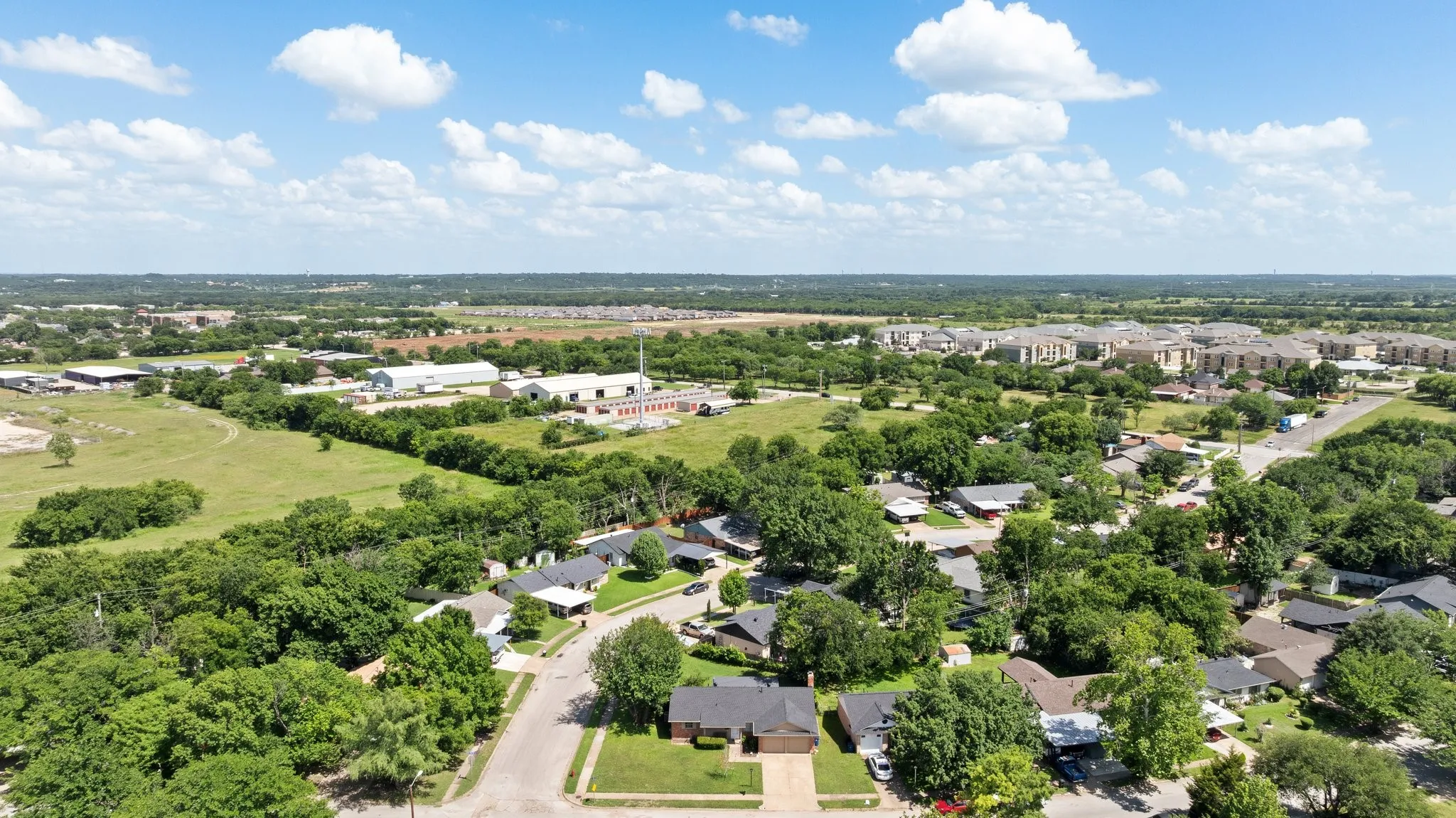 Single Family Residence For Sale in Tarrant County , 401 Langley Avenue, Everman, Texas 76140, 3 Bedroom, 2 Bathroom, 2 Garage spaces, 1,248 Sqft, built in 1965, mls#21299029, Real Estate Agent in Everman, Homes For Sale in Tarrant county, Homes For Sale in Everman, Realtor in Everman Texas, Real Estate Brokerage Independent Realty Texas, Luminita Cordes Realtor