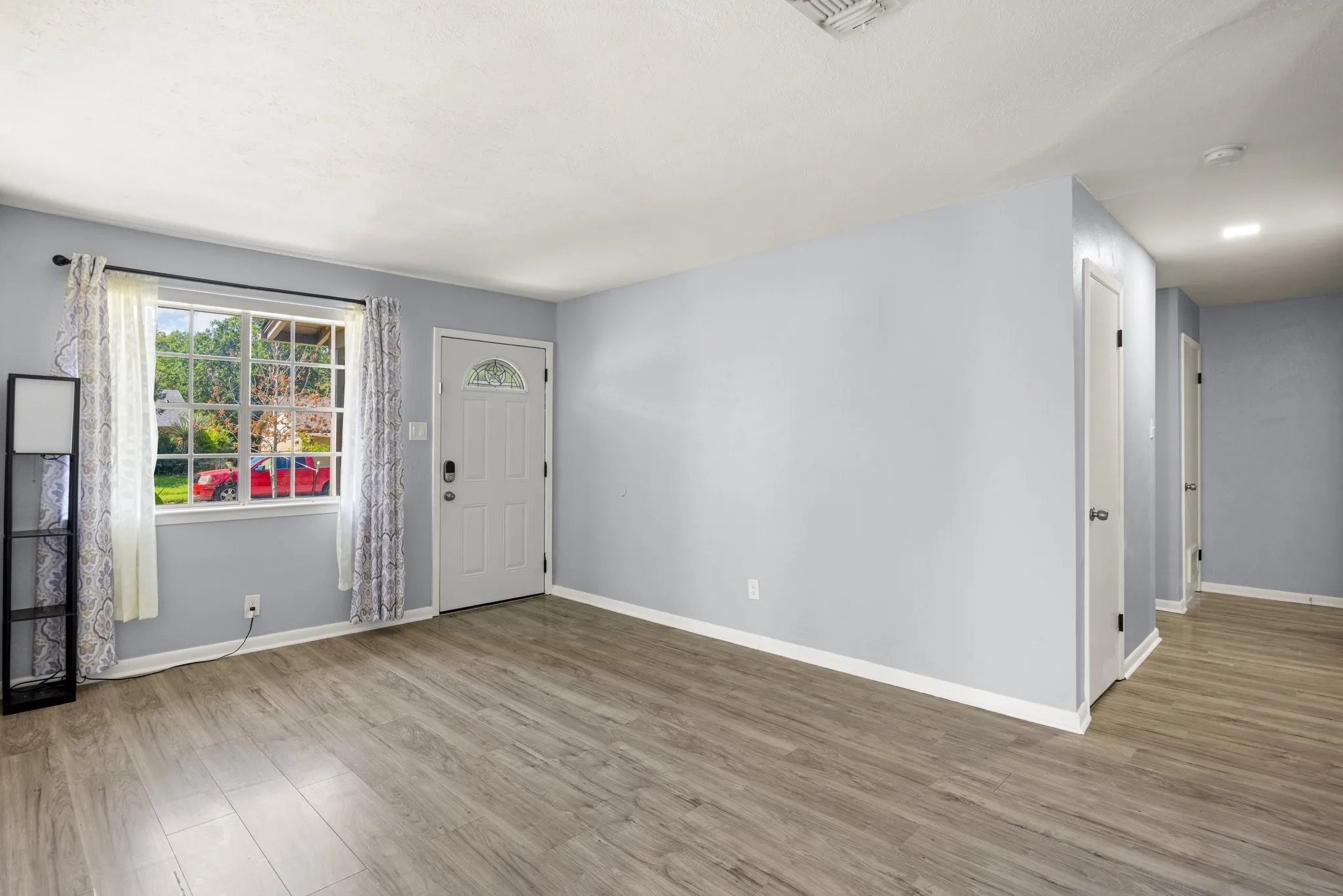 Single Family Residence For Sale in Tarrant County , 401 Langley Avenue, Everman, Texas 76140, 3 Bedroom, 2 Bathroom, 2 Garage spaces, 1,248 Sqft, built in 1965, mls#21299029, Real Estate Agent in Everman, Homes For Sale in Tarrant county, Homes For Sale in Everman, Realtor in Everman Texas, Real Estate Brokerage Independent Realty Texas, Luminita Cordes Realtor