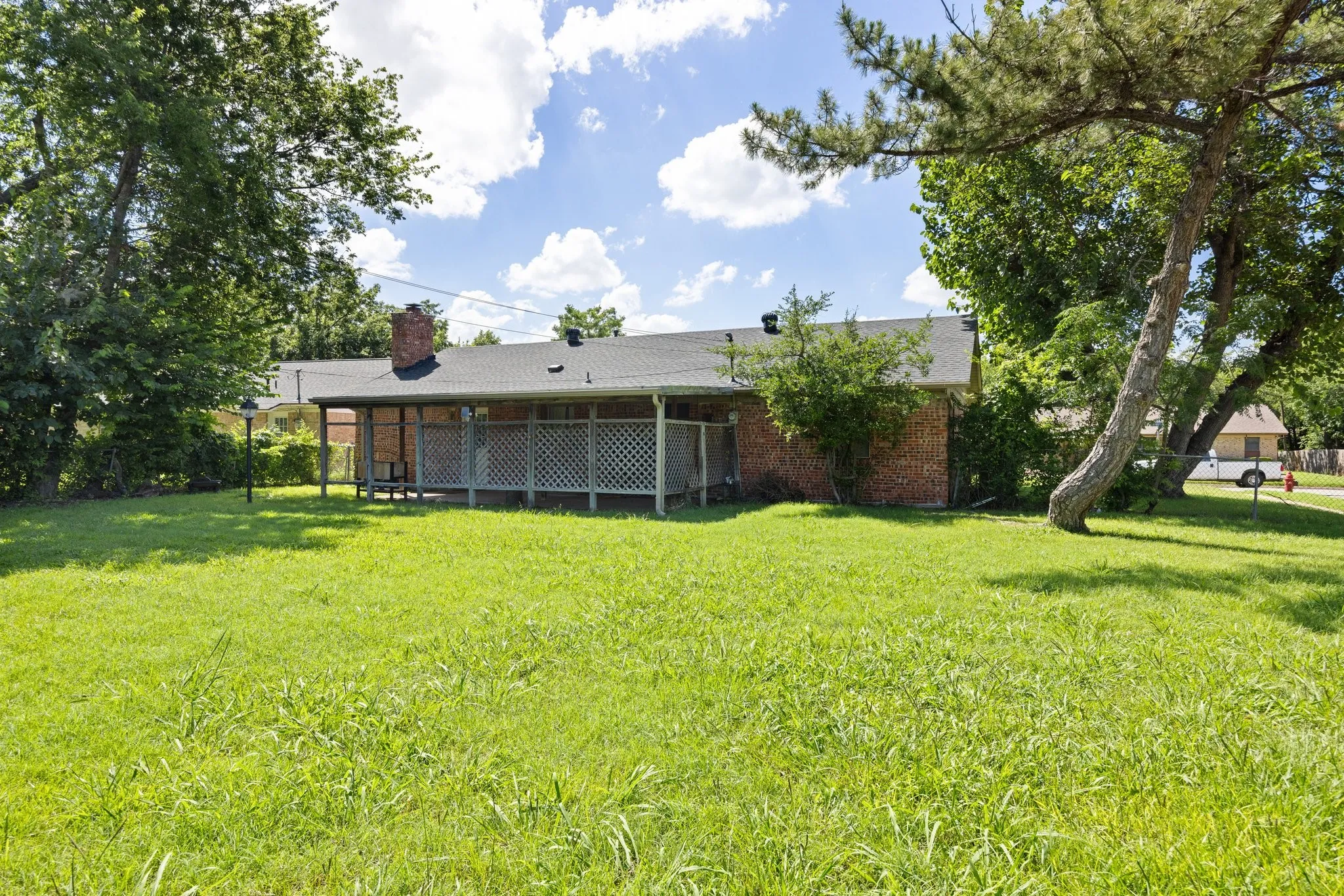 Single Family Residence For Sale in Tarrant County , 401 Langley Avenue, Everman, Texas 76140, 3 Bedroom, 2 Bathroom, 2 Garage spaces, 1,248 Sqft, built in 1965, mls#21299029, Real Estate Agent in Everman, Homes For Sale in Tarrant county, Homes For Sale in Everman, Realtor in Everman Texas, Real Estate Brokerage Independent Realty Texas, Luminita Cordes Realtor