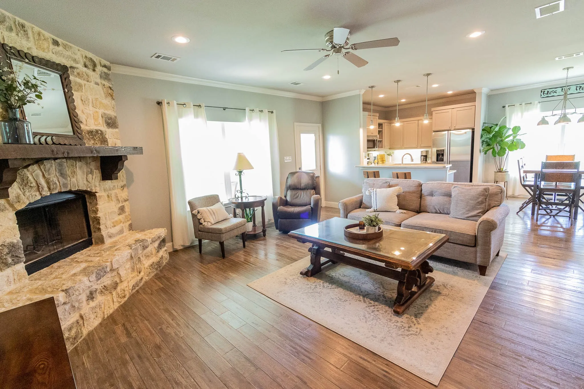 Single Family Residence For Sale in Kaufman County , 11171 Fm 3094, Scurry, Texas 75158, 3 Bedroom, 2 Bathroom, 2 Garage spaces, 1,621 Sqft, built in 2015, mls#21291520, Real Estate Agent in Scurry, Homes For Sale in Kaufman county, Homes For Sale in Scurry, Realtor in Scurry Texas, Real Estate Brokerage Independent Realty Texas, Luminita Cordes Realtor