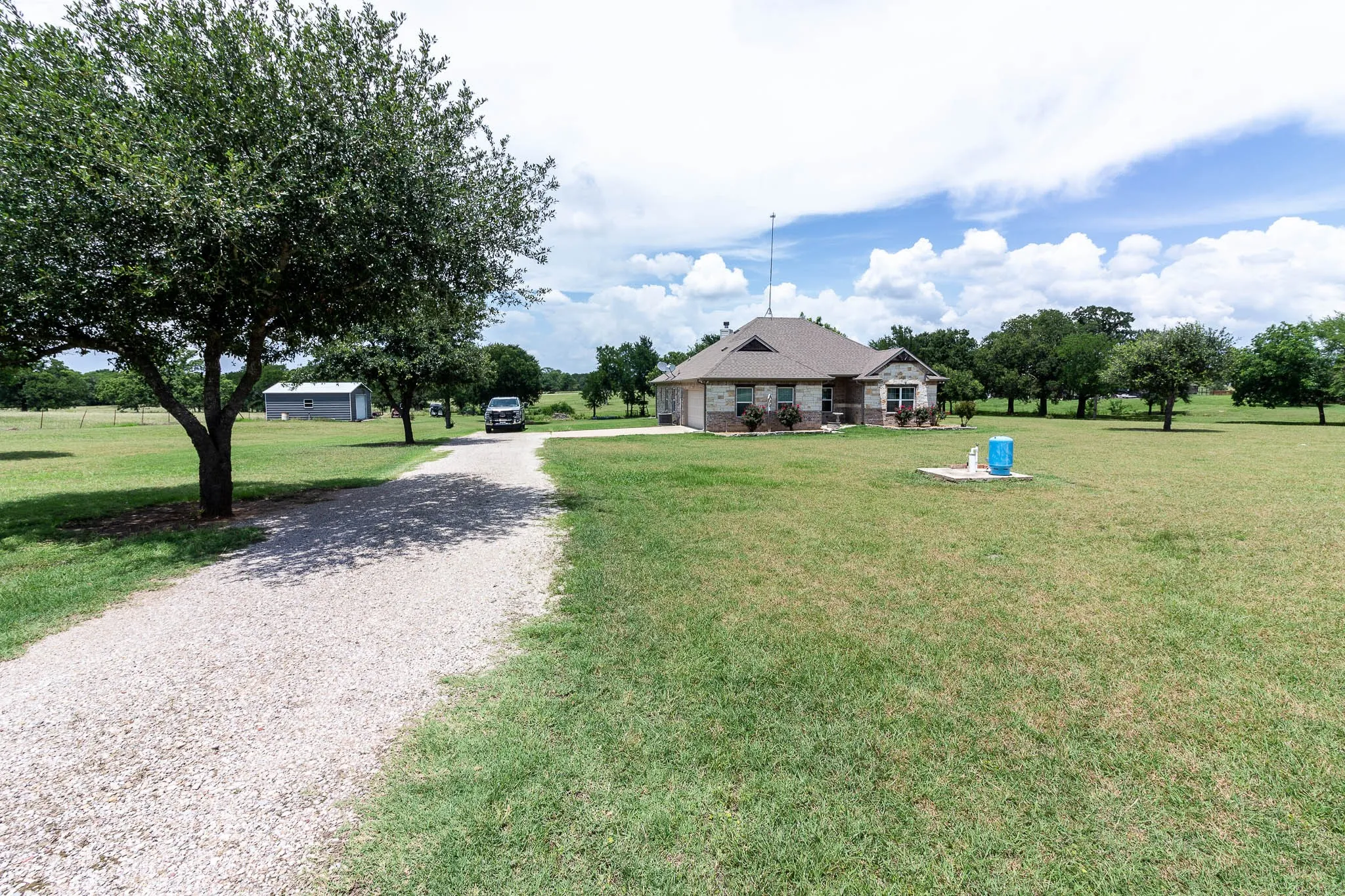 Single Family Residence For Sale in Kaufman County , 11171 Fm 3094, Scurry, Texas 75158, 3 Bedroom, 2 Bathroom, 2 Garage spaces, 1,621 Sqft, built in 2015, mls#21291520, Real Estate Agent in Scurry, Homes For Sale in Kaufman county, Homes For Sale in Scurry, Realtor in Scurry Texas, Real Estate Brokerage Independent Realty Texas, Luminita Cordes Realtor