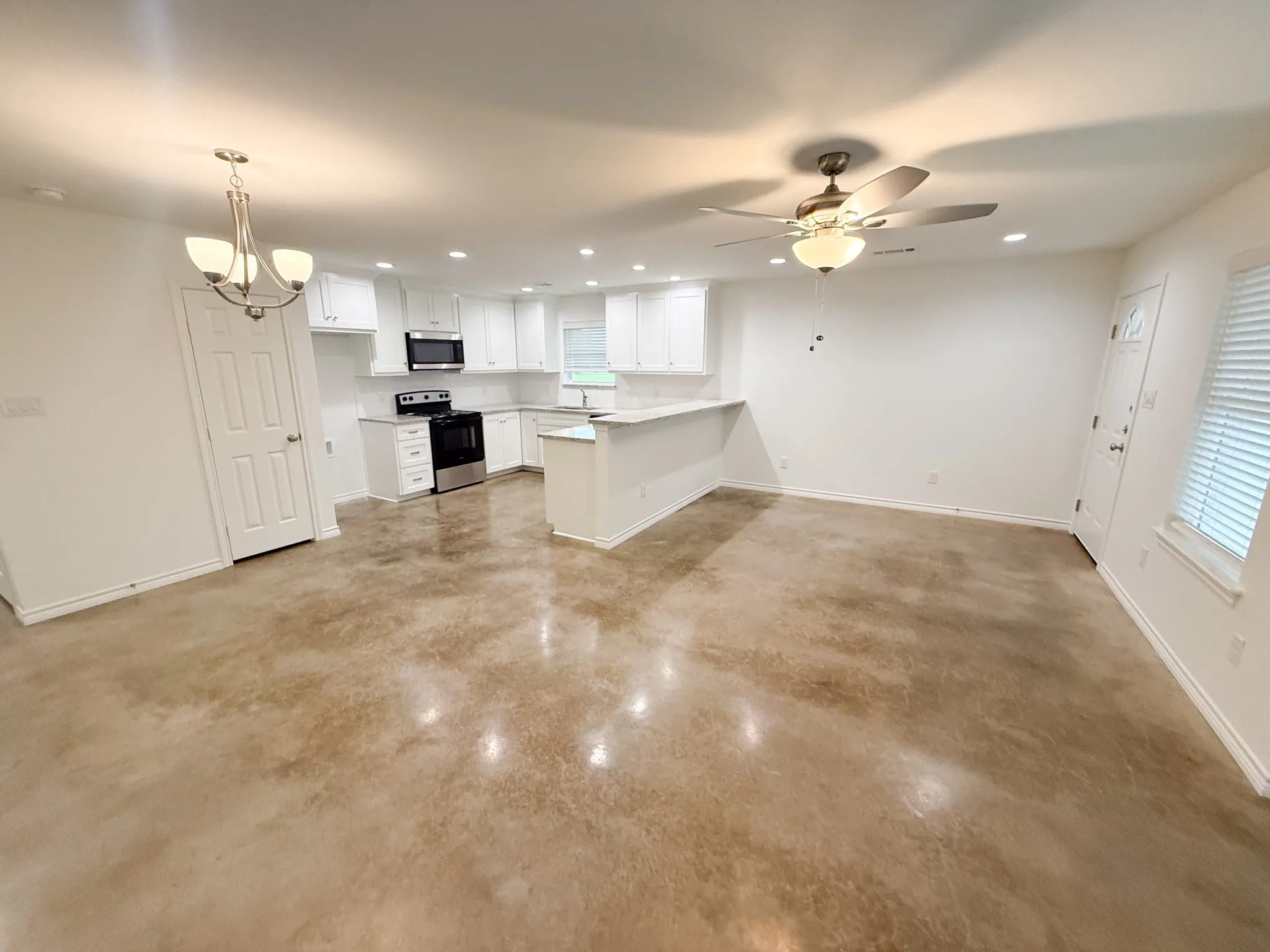 Duplex For Rent in Navarro County , 200 N Dallas Street 114, Rice, Texas 75155, 2 Bedroom, 2 Bathroom, Garage spaces, 1,311 Sqft, built in 2026, mls#21299043, Real Estate Agent in Rice, Homes For Rent in Navarro county, Homes For Rent in Rice, Realtor in Rice Texas, Real Estate Brokerage Independent Realty Texas, Luminita Cordes Realtor
