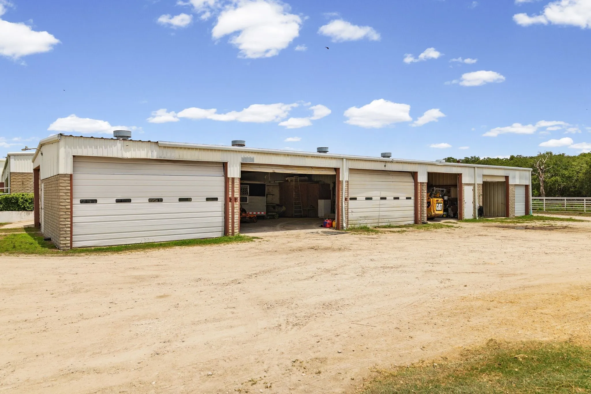 Ranch For Sale in Hunt County , 4509 Diamond D Road, Lone Oak, Texas 75453, 0, 0, Garage spaces, 0 Sqft, built in 1992, mls#21299044, Real Estate Agent in Lone Oak, Homes For Sale in Hunt county, Homes For Sale in Lone Oak, Realtor in Lone Oak Texas, Real Estate Brokerage Independent Realty Texas, Luminita Cordes Realtor