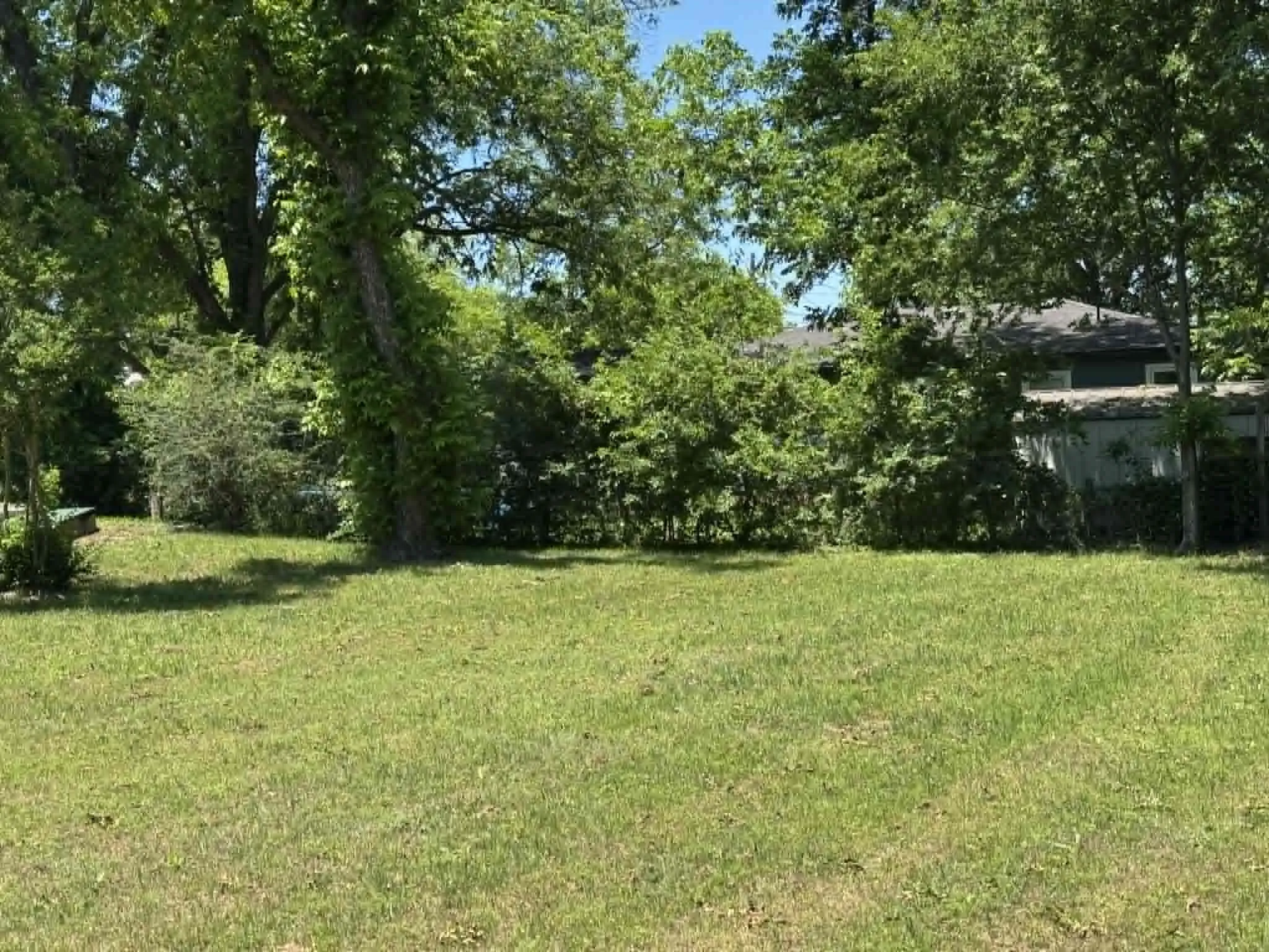 Single Family Residence For Sale in Erath County , 230 SW Live Oak, Dublin, Texas 76446, 3 Bedroom, 2 Bathroom, 2 Garage spaces, 1,390 Sqft, built in 1920, mls#21296469, Real Estate Agent in Dublin, Homes For Sale in Erath county, Homes For Sale in Dublin, Realtor in Dublin Texas, Real Estate Brokerage Independent Realty Texas, Luminita Cordes Realtor