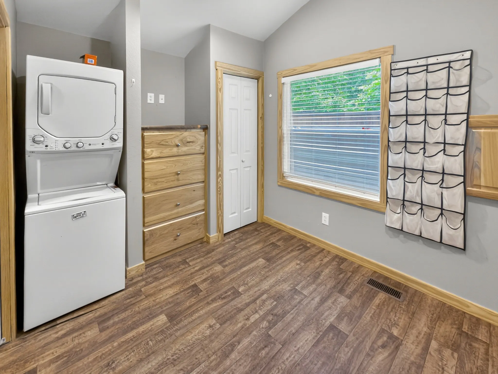 Manufactured Home For Rent in Grayson County , 761 Paxton Road, Gunter, Texas 75058, 1 Bedroom, 1 Bathroom, Garage spaces, 499 Sqft, built in 2024, Price $1,000, mls#21299066, Real Estate Agent in Gunter, Homes For Rent in Grayson county, Homes For Rent in Gunter, Realtor in Gunter Texas, Real Estate Brokerage Independent Realty Texas, Luminita Cordes Realtor