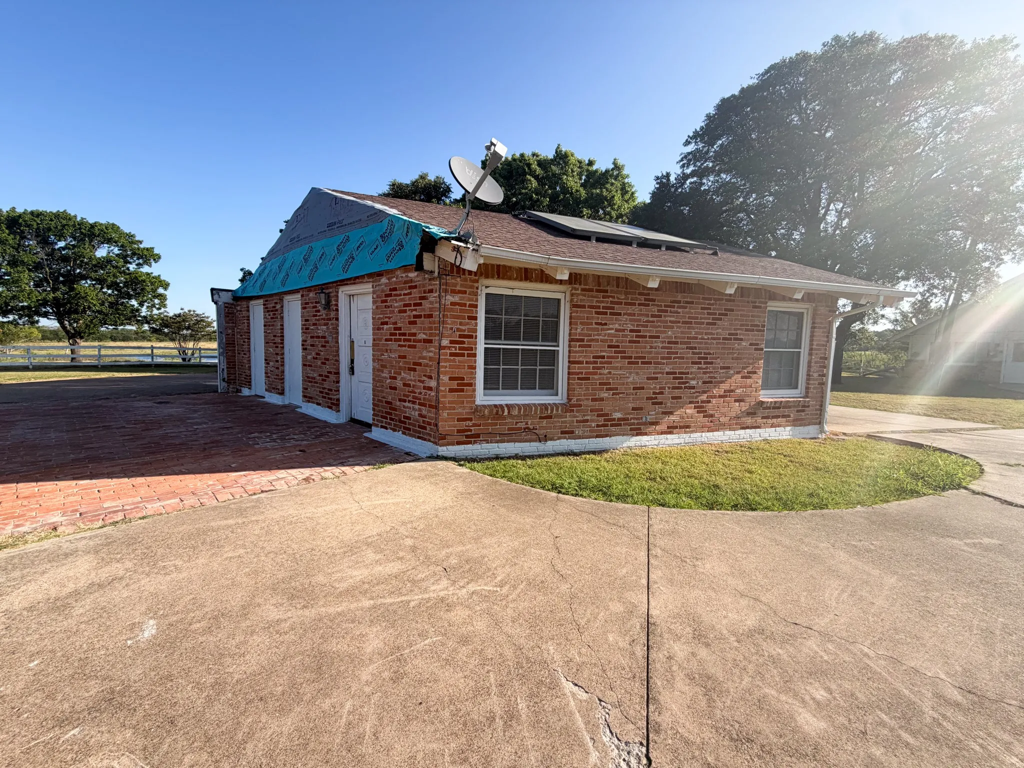 Quadruplex For Rent in Ellis County , 2200 Country Club Road A, Ennis, Texas 75119, 1 Bedroom, 1 Bathroom, Garage spaces, 620 Sqft, built in 1963, Price $800, mls#21299071, Real Estate Agent in Ennis, Homes For Rent in Ellis county, Homes For Rent in Ennis, Realtor in Ennis Texas, Real Estate Brokerage Independent Realty Texas, Luminita Cordes Realtor