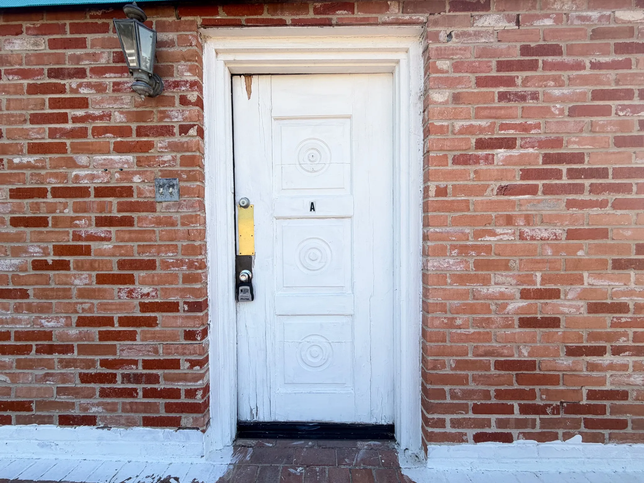 Quadruplex For Rent in Ellis County , 2200 Country Club Road A, Ennis, Texas 75119, 1 Bedroom, 1 Bathroom, Garage spaces, 620 Sqft, built in 1963, Price $800, mls#21299071, Real Estate Agent in Ennis, Homes For Rent in Ellis county, Homes For Rent in Ennis, Realtor in Ennis Texas, Real Estate Brokerage Independent Realty Texas, Luminita Cordes Realtor