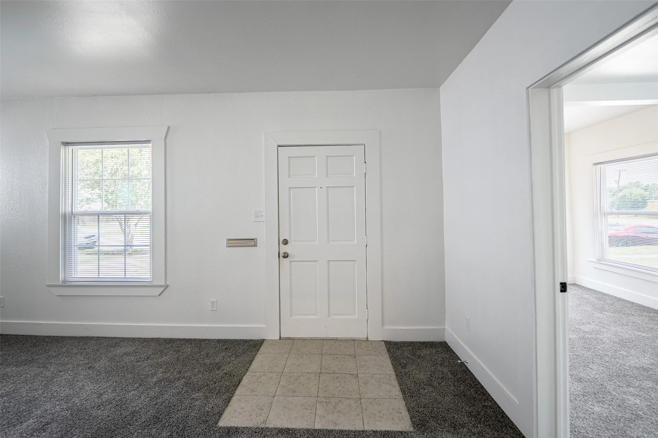 Single Family Residence For Sale in Tarrant County , 924 E Leuda Street, Fort Worth, Texas 76104, 3 Bedroom, 2 Bathroom, Garage spaces, 1,492 Sqft, built in 1924, mls#21298894, Real Estate Agent in Fort Worth, Homes For Sale in Tarrant county, Homes For Sale in Fort Worth, Realtor in Fort Worth Texas, Real Estate Brokerage Independent Realty Texas, Luminita Cordes Realtor