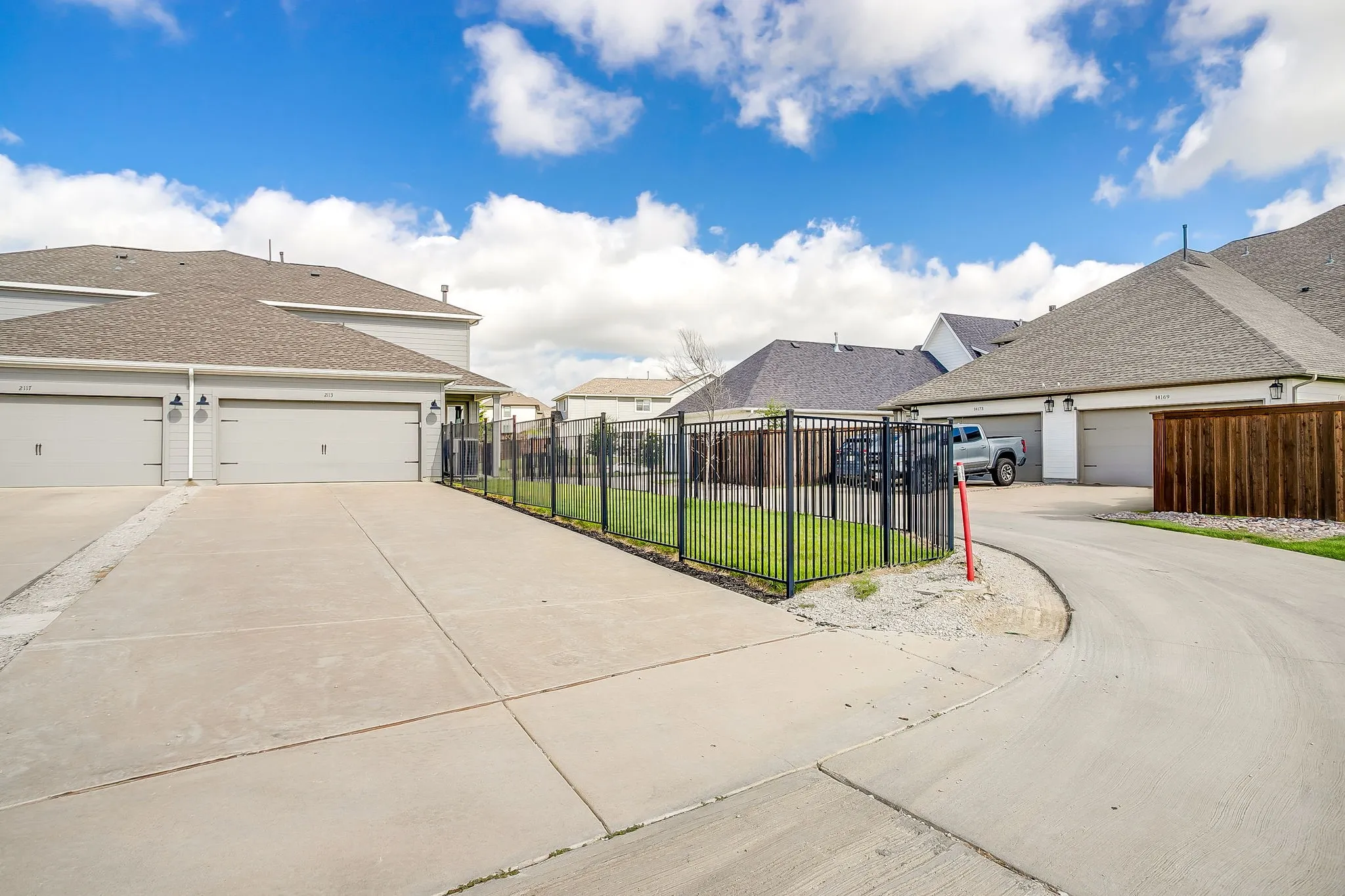 Townhouse For Rent in Parker County , 2113 Domingo Drive, Fort Worth, Texas 76008, 3 Bedroom, 3 Bathroom, 2 Garage spaces, 2,450 Sqft, built in 2021, mls#21299096, Real Estate Agent in Fort Worth, Homes For Rent in Parker county, Homes For Rent in Fort Worth, Realtor in Fort Worth Texas, Real Estate Brokerage Independent Realty Texas, Luminita Cordes Realtor