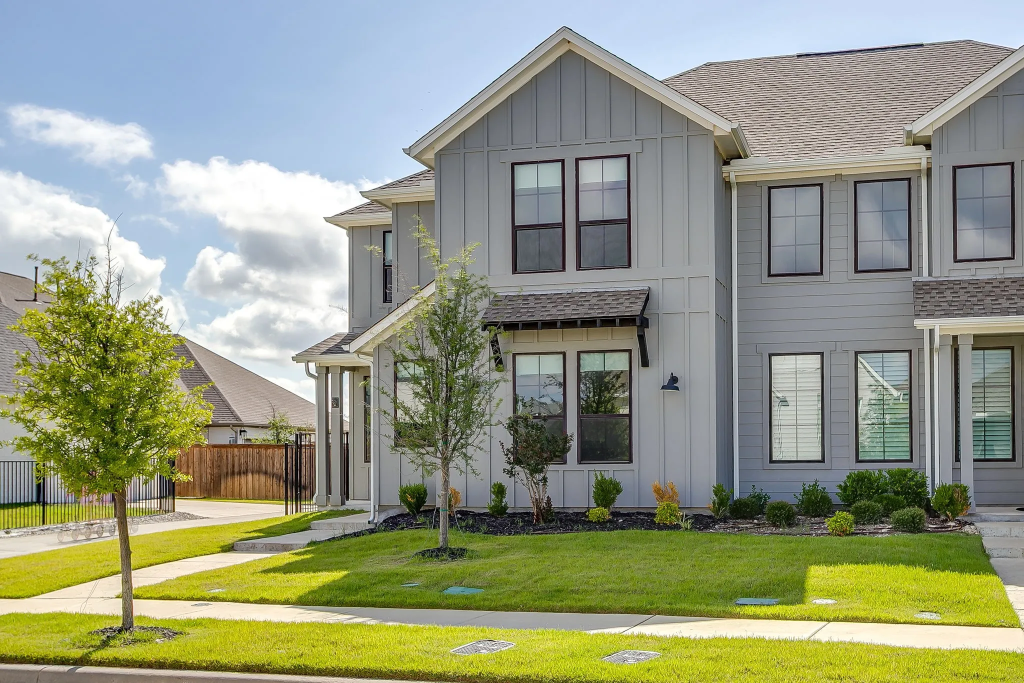 Townhouse For Rent in Parker County , 2113 Domingo Drive, Fort Worth, Texas 76008, 3 Bedroom, 3 Bathroom, 2 Garage spaces, 2,450 Sqft, built in 2021, mls#21299096, Real Estate Agent in Fort Worth, Homes For Rent in Parker county, Homes For Rent in Fort Worth, Realtor in Fort Worth Texas, Real Estate Brokerage Independent Realty Texas, Luminita Cordes Realtor