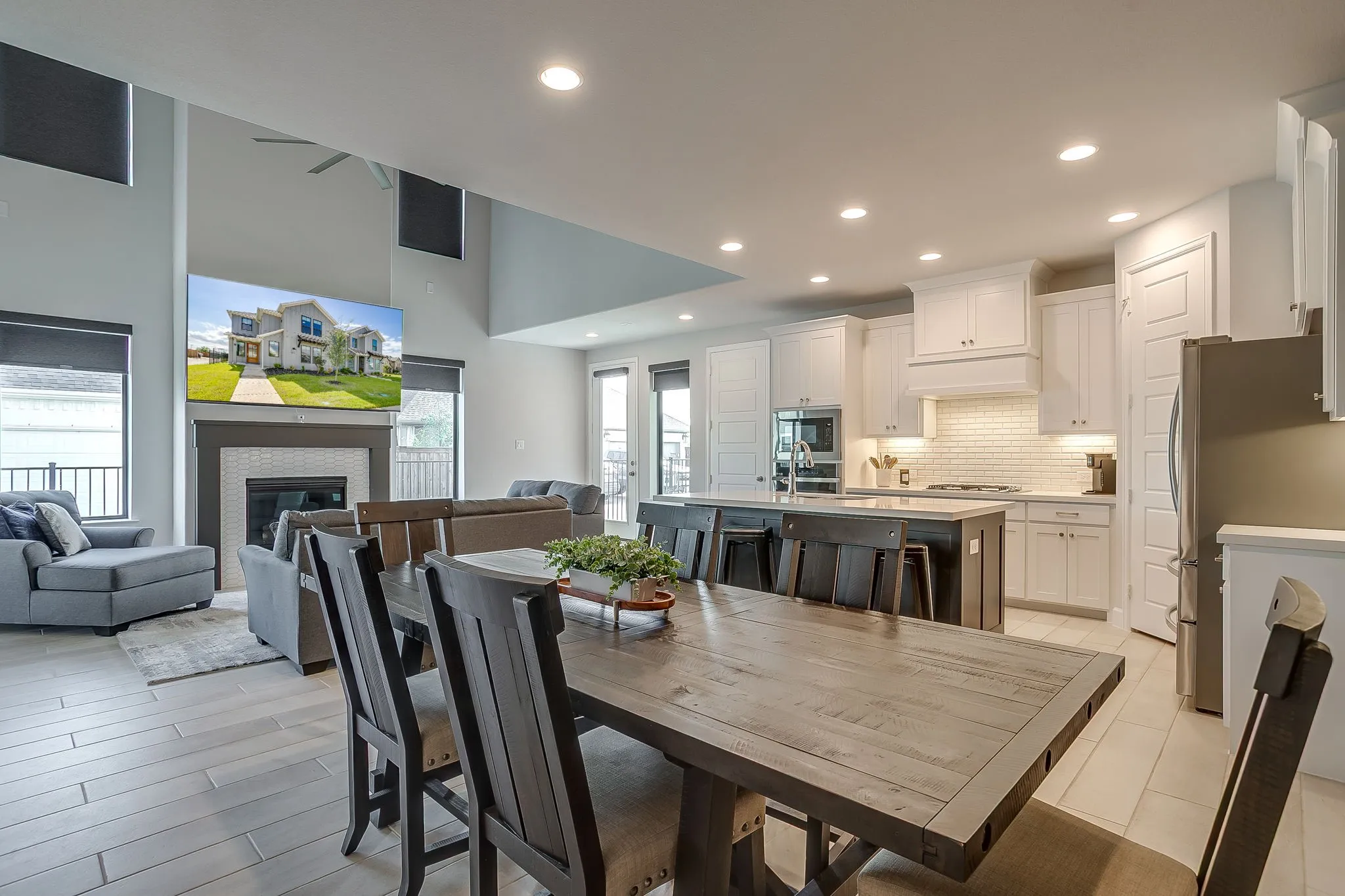 Townhouse For Rent in Parker County , 2113 Domingo Drive, Fort Worth, Texas 76008, 3 Bedroom, 3 Bathroom, 2 Garage spaces, 2,450 Sqft, built in 2021, mls#21299096, Real Estate Agent in Fort Worth, Homes For Rent in Parker county, Homes For Rent in Fort Worth, Realtor in Fort Worth Texas, Real Estate Brokerage Independent Realty Texas, Luminita Cordes Realtor