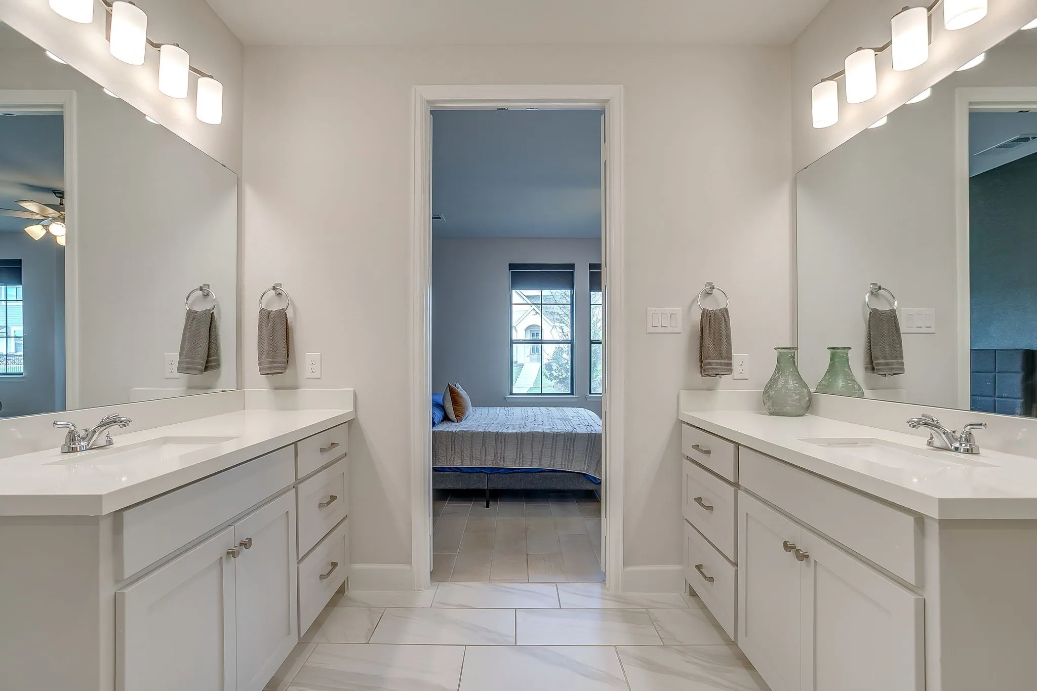 Townhouse For Rent in Parker County , 2113 Domingo Drive, Fort Worth, Texas 76008, 3 Bedroom, 3 Bathroom, 2 Garage spaces, 2,450 Sqft, built in 2021, mls#21299096, Real Estate Agent in Fort Worth, Homes For Rent in Parker county, Homes For Rent in Fort Worth, Realtor in Fort Worth Texas, Real Estate Brokerage Independent Realty Texas, Luminita Cordes Realtor