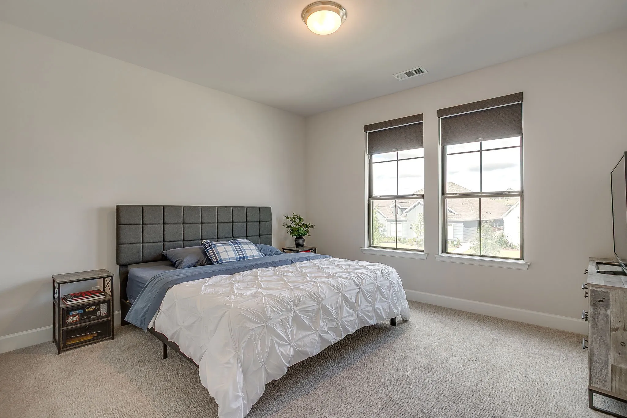 Townhouse For Rent in Parker County , 2113 Domingo Drive, Fort Worth, Texas 76008, 3 Bedroom, 3 Bathroom, 2 Garage spaces, 2,450 Sqft, built in 2021, mls#21299096, Real Estate Agent in Fort Worth, Homes For Rent in Parker county, Homes For Rent in Fort Worth, Realtor in Fort Worth Texas, Real Estate Brokerage Independent Realty Texas, Luminita Cordes Realtor