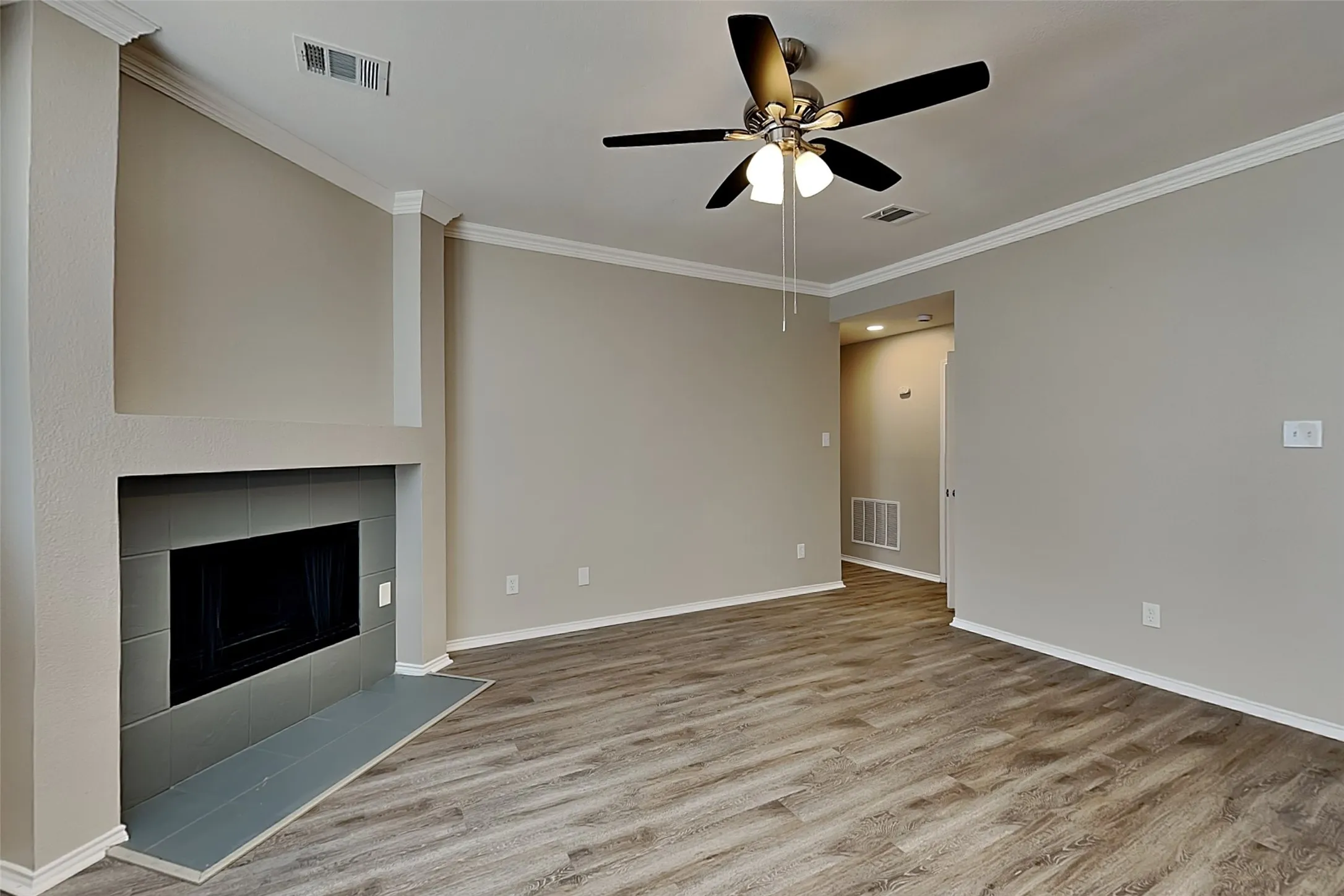 Single Family Residence For Rent in Denton County , 1304 Eagle Wing Lane, Denton, Texas 76210, 5 Bedrooms, 3 Bathrooms, 2 Garage spaces, 2,611 Sqft, built in 1999, Price $2,525, mls#21299095, Real Estate Agent in Denton, Homes For Rent in Denton county, Homes For Rent in Denton, Realtor in Denton Texas, Real Estate Brokerage Independent Realty Texas, Luminita Cordes Realtor