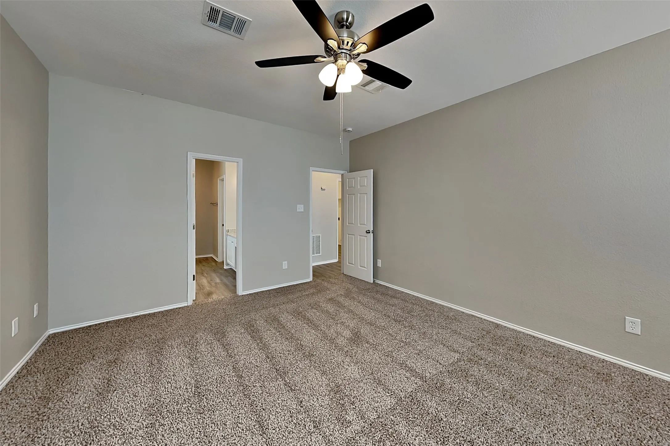 Single Family Residence For Rent in Denton County , 1304 Eagle Wing Lane, Denton, Texas 76210, 5 Bedrooms, 3 Bathrooms, 2 Garage spaces, 2,611 Sqft, built in 1999, Price $2,525, mls#21299095, Real Estate Agent in Denton, Homes For Rent in Denton county, Homes For Rent in Denton, Realtor in Denton Texas, Real Estate Brokerage Independent Realty Texas, Luminita Cordes Realtor