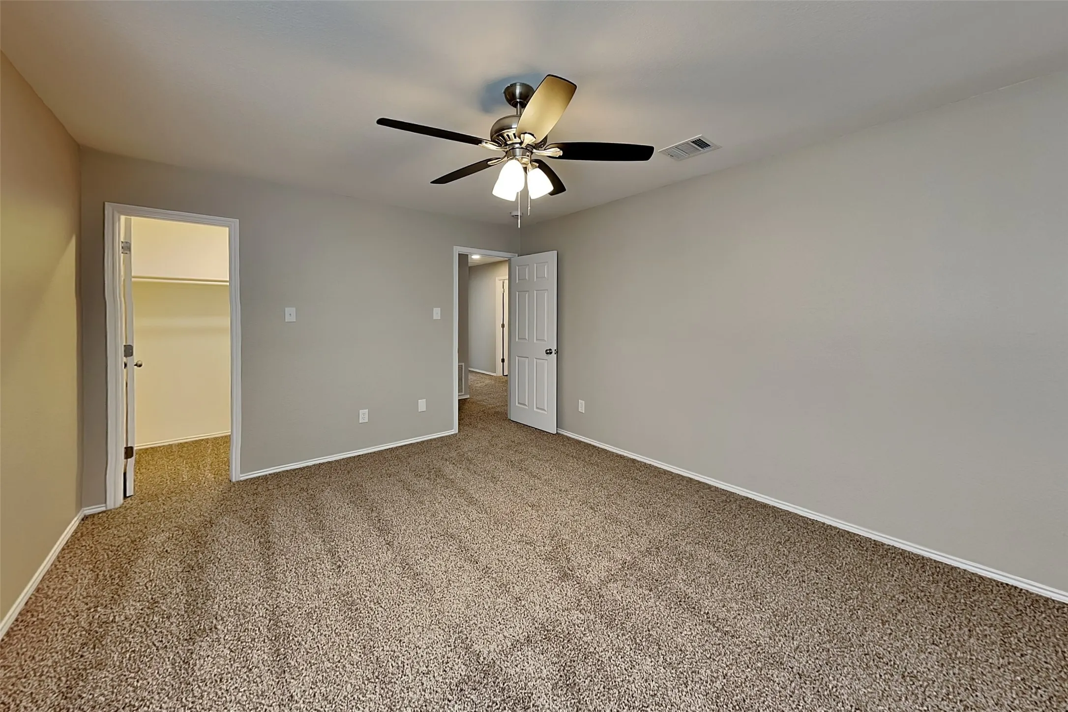 Single Family Residence For Rent in Denton County , 1304 Eagle Wing Lane, Denton, Texas 76210, 5 Bedrooms, 3 Bathrooms, 2 Garage spaces, 2,611 Sqft, built in 1999, Price $2,525, mls#21299095, Real Estate Agent in Denton, Homes For Rent in Denton county, Homes For Rent in Denton, Realtor in Denton Texas, Real Estate Brokerage Independent Realty Texas, Luminita Cordes Realtor