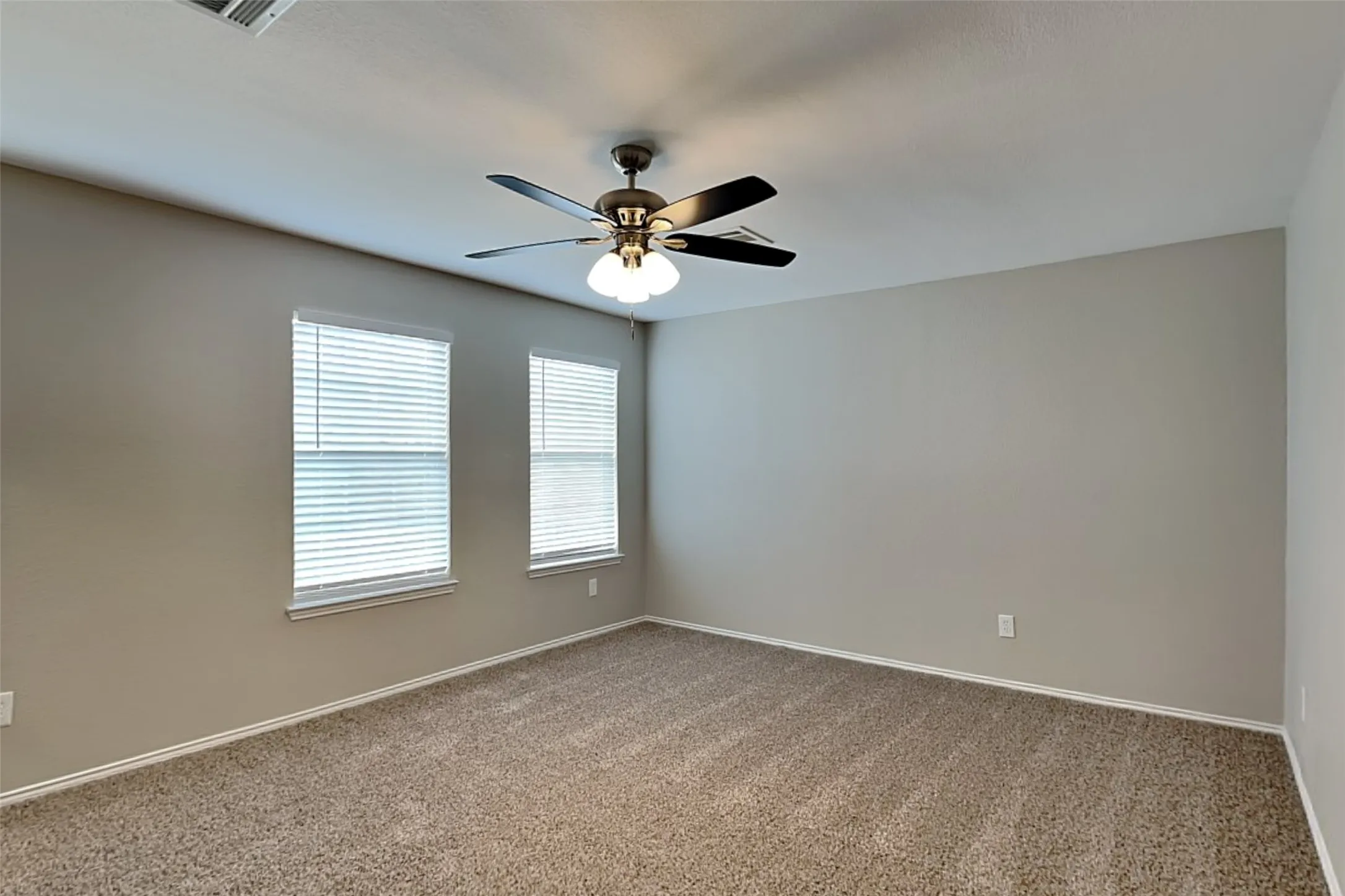 Single Family Residence For Rent in Denton County , 1304 Eagle Wing Lane, Denton, Texas 76210, 5 Bedrooms, 3 Bathrooms, 2 Garage spaces, 2,611 Sqft, built in 1999, Price $2,525, mls#21299095, Real Estate Agent in Denton, Homes For Rent in Denton county, Homes For Rent in Denton, Realtor in Denton Texas, Real Estate Brokerage Independent Realty Texas, Luminita Cordes Realtor