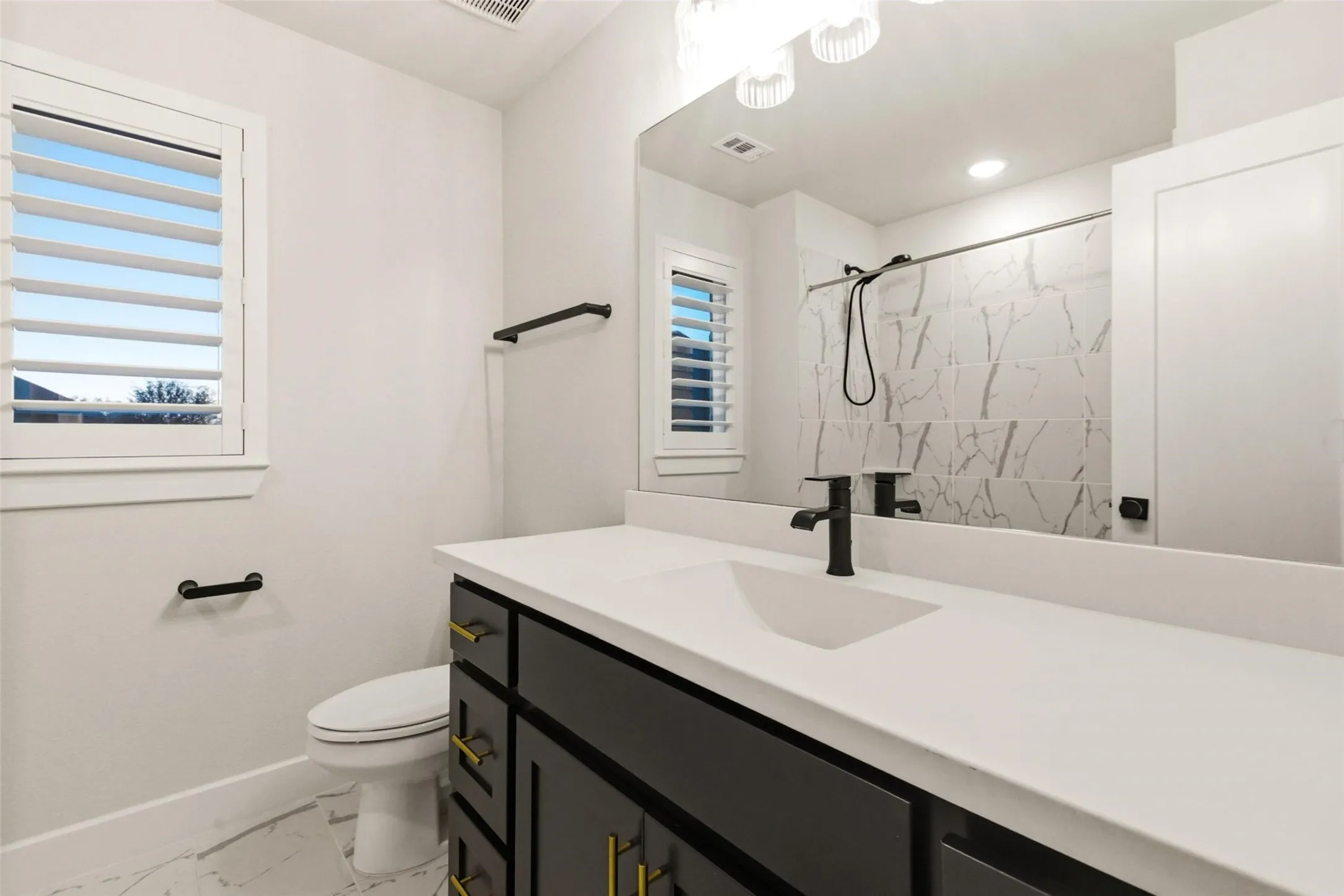 Single Family Residence For Rent in Collin County , 15522 Cormorant Street, Frisco, Texas 75035, 4 Bedroom, 5 Bathroom, 3 Garage spaces, 3,365 Sqft, built in 2023, mls#21299098, Real Estate Agent in Frisco, Homes For Rent in Collin county, Homes For Rent in Frisco, Realtor in Frisco Texas, Real Estate Brokerage Independent Realty Texas, Luminita Cordes Realtor