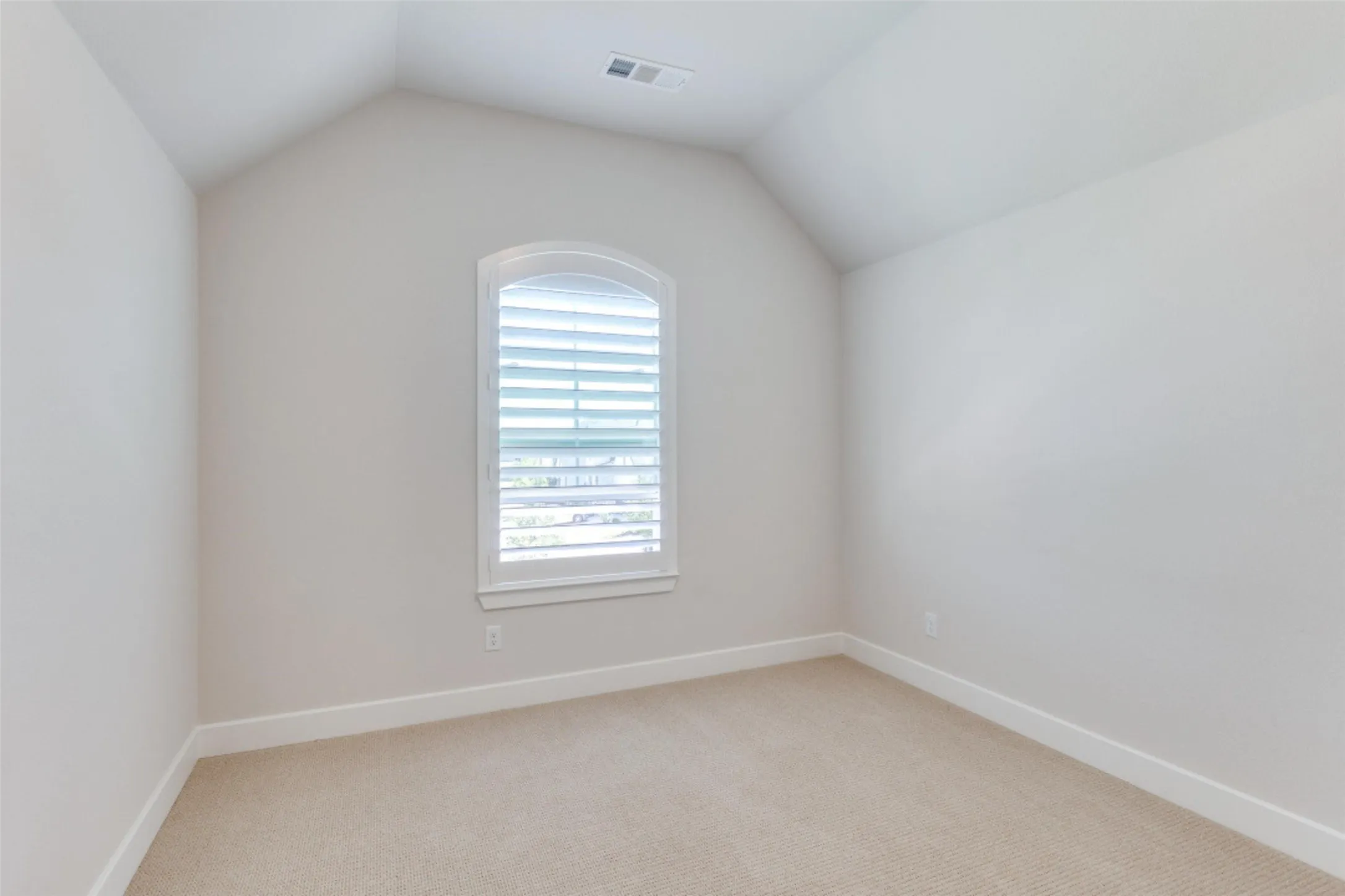 Single Family Residence For Rent in Collin County , 15522 Cormorant Street, Frisco, Texas 75035, 4 Bedroom, 5 Bathroom, 3 Garage spaces, 3,365 Sqft, built in 2023, mls#21299098, Real Estate Agent in Frisco, Homes For Rent in Collin county, Homes For Rent in Frisco, Realtor in Frisco Texas, Real Estate Brokerage Independent Realty Texas, Luminita Cordes Realtor
