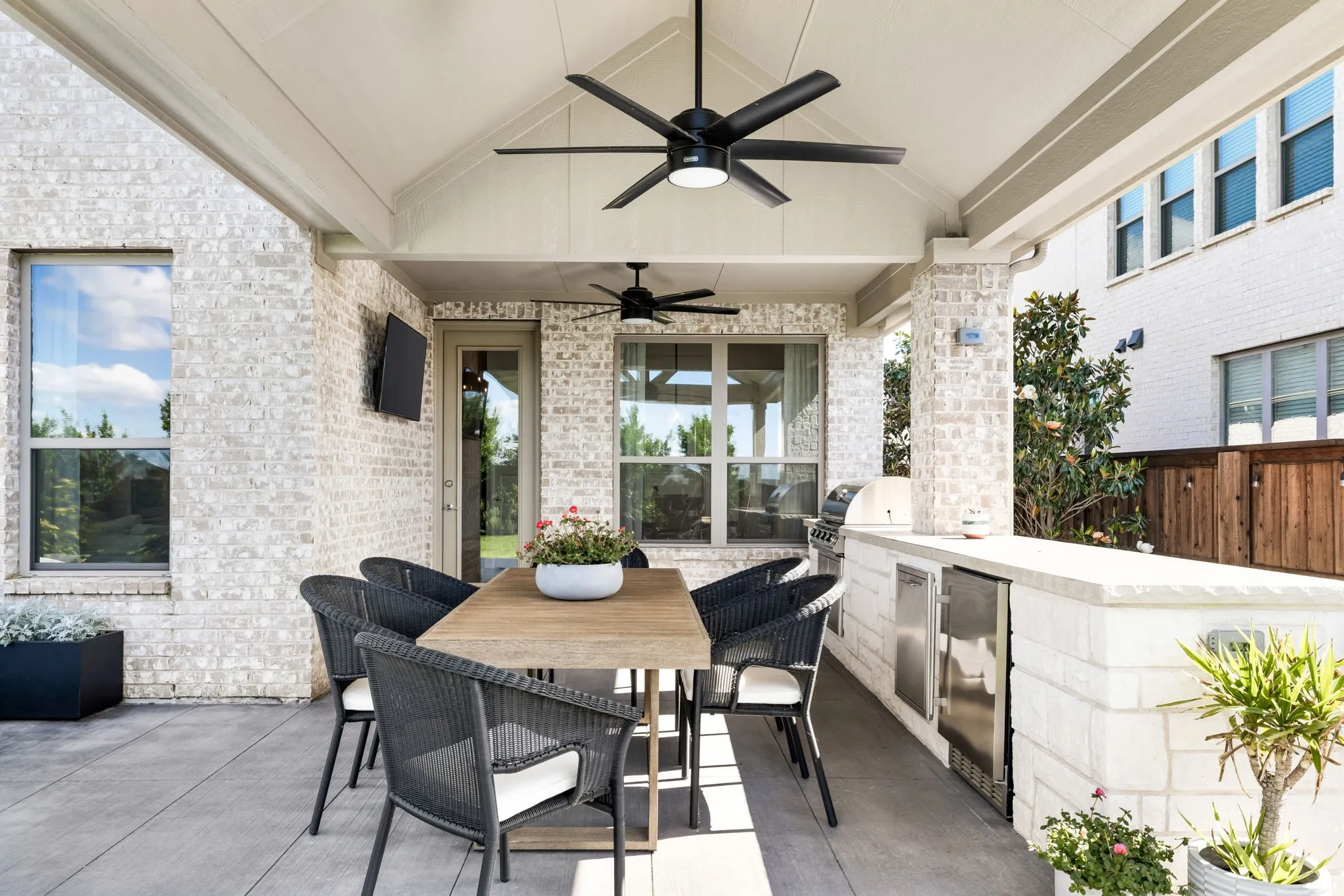 Single Family Residence For Rent in Denton County , 2560 Horsetail Road, Frisco, Texas 75033, 3 Bedroom, 2 Bathroom, 2 Garage spaces, 2,202 Sqft, built in 2020, mls#21299105, Real Estate Agent in Frisco, Homes For Rent in Denton county, Homes For Rent in Frisco, Realtor in Frisco Texas, Real Estate Brokerage Independent Realty Texas, Luminita Cordes Realtor