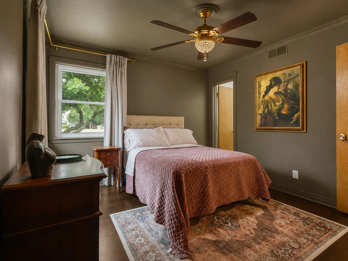 Single Family Residence For Sale in Grayson County , 1289 S Waco Street, Van Alstyne, Texas 75495, 3 Bedroom, 3 Bathroom, 2 Garage spaces, 1,917 Sqft, built in 1963, mls#21299106, Real Estate Agent in Van Alstyne, Homes For Sale in Grayson county, Homes For Sale in Van Alstyne, Realtor in Van Alstyne Texas, Real Estate Brokerage Independent Realty Texas, Luminita Cordes Realtor